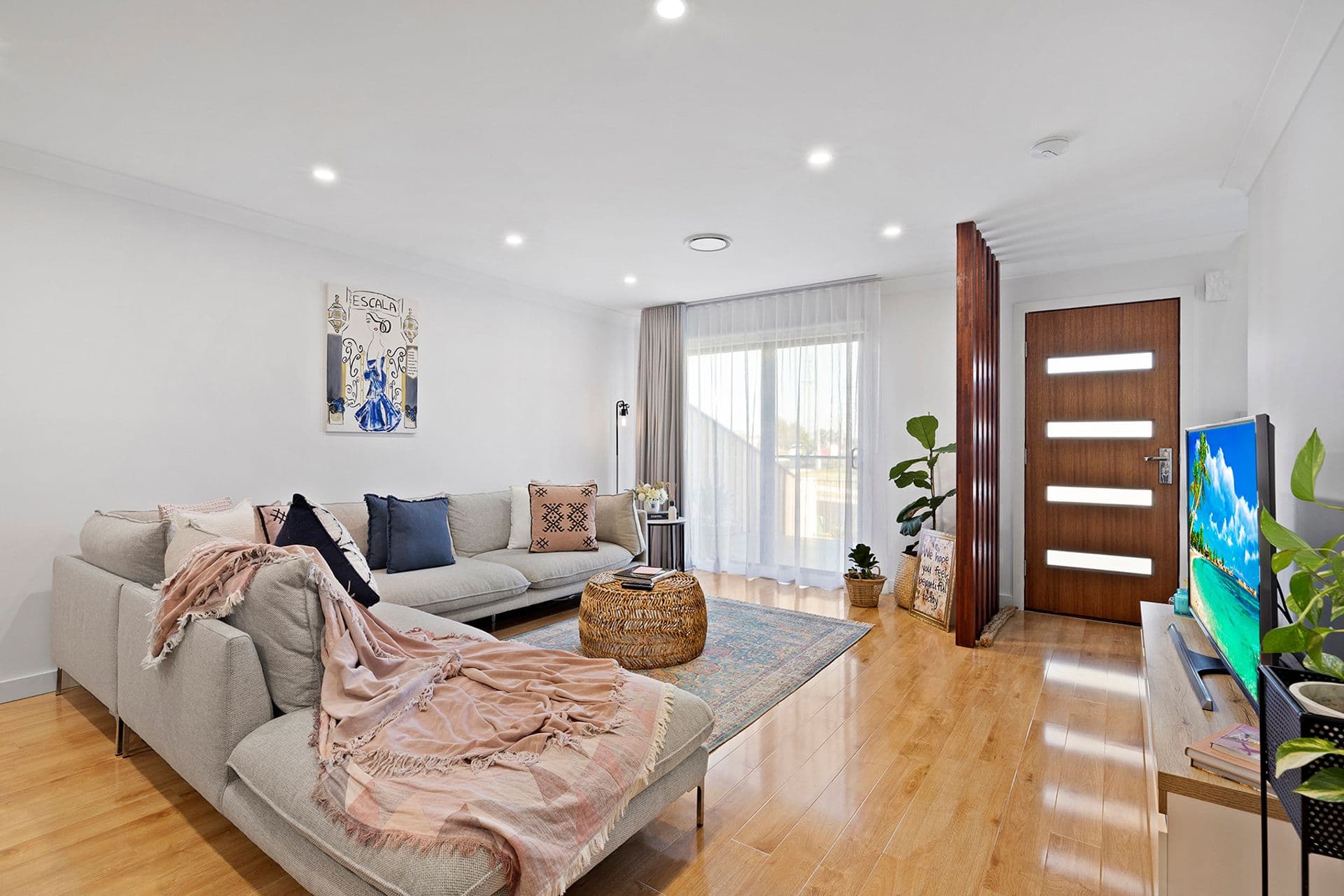43 Kingsdale Avenue, Catherine Field, NSW, 2557, Catherine Field - Thumbnail 2