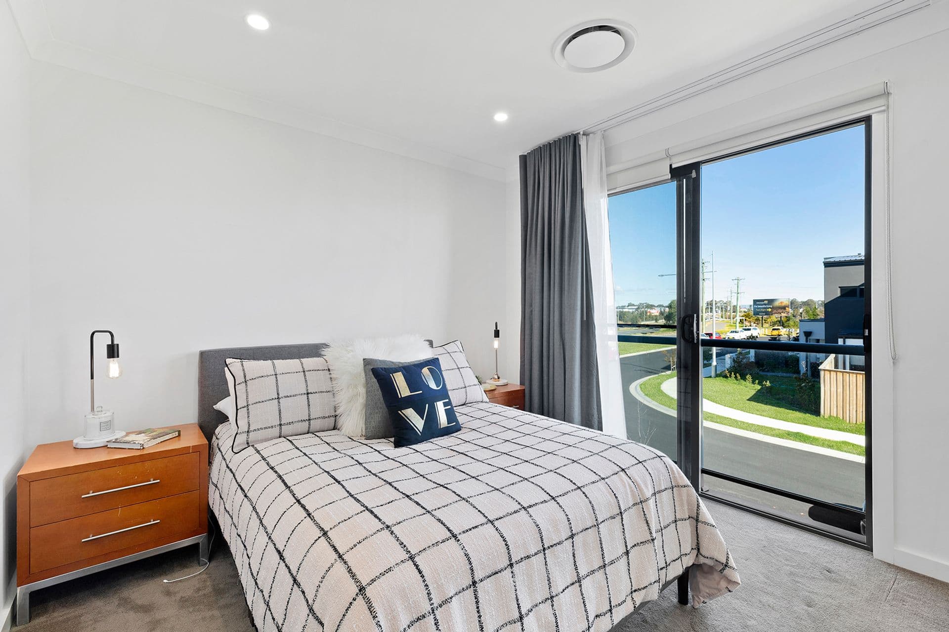 43 Kingsdale Avenue, Catherine Field, NSW, 2557, Catherine Field - Thumbnail 6
