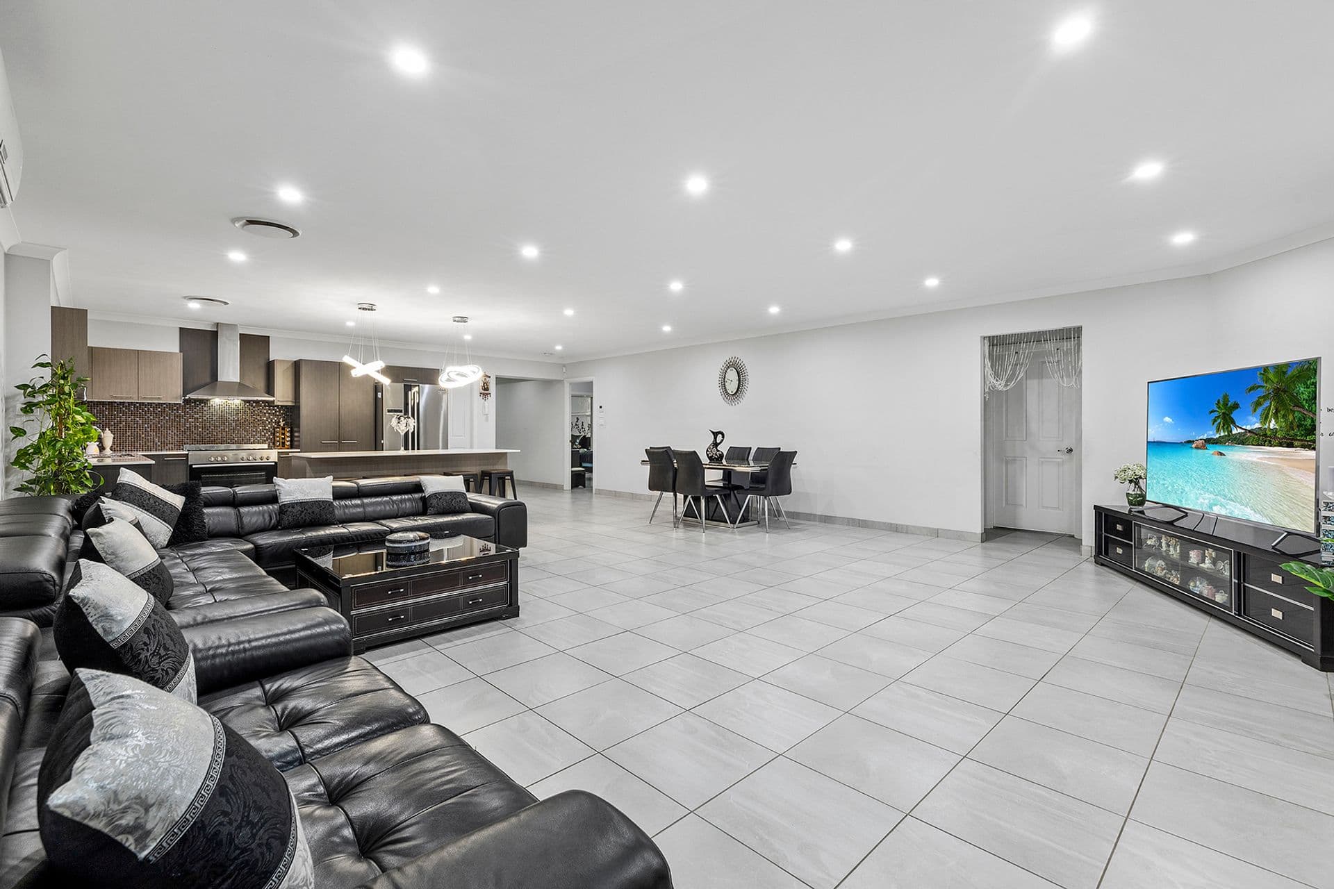 48 McGuiness Avenue, Middleton Grange, NSW, 2171, Middleton Grange - Thumbnail 6
