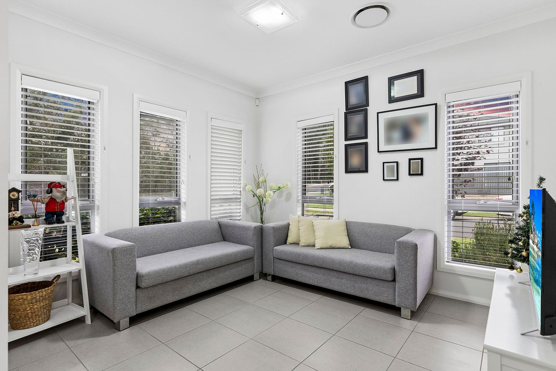 47 Robey Avenue, Middleton Grange, NSW, 2171, Middleton Grange - Thumbnail 4