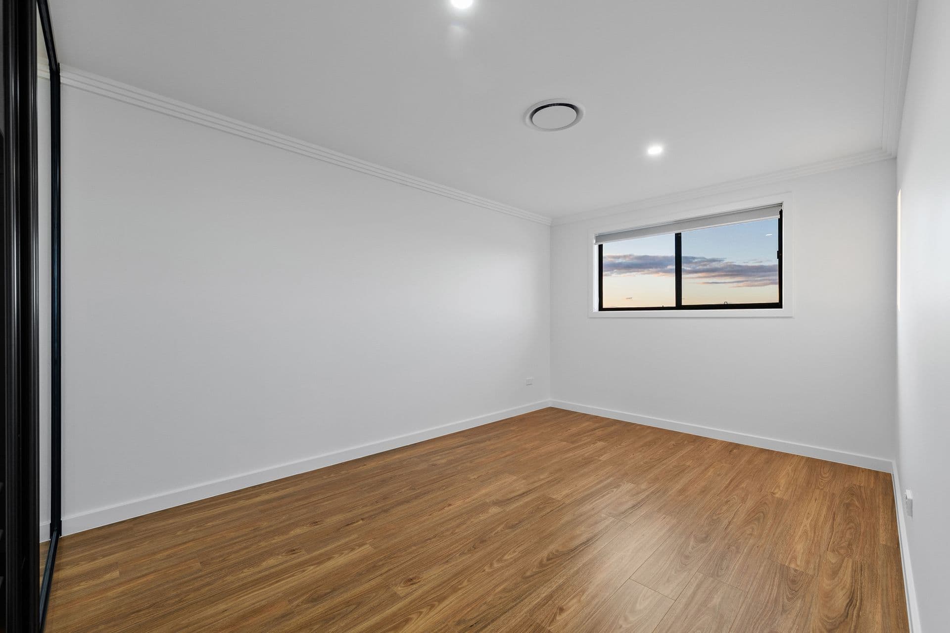 52 Thorpe Circuit, Oran Park, NSW, 2570, Oran Park - Thumbnail 5