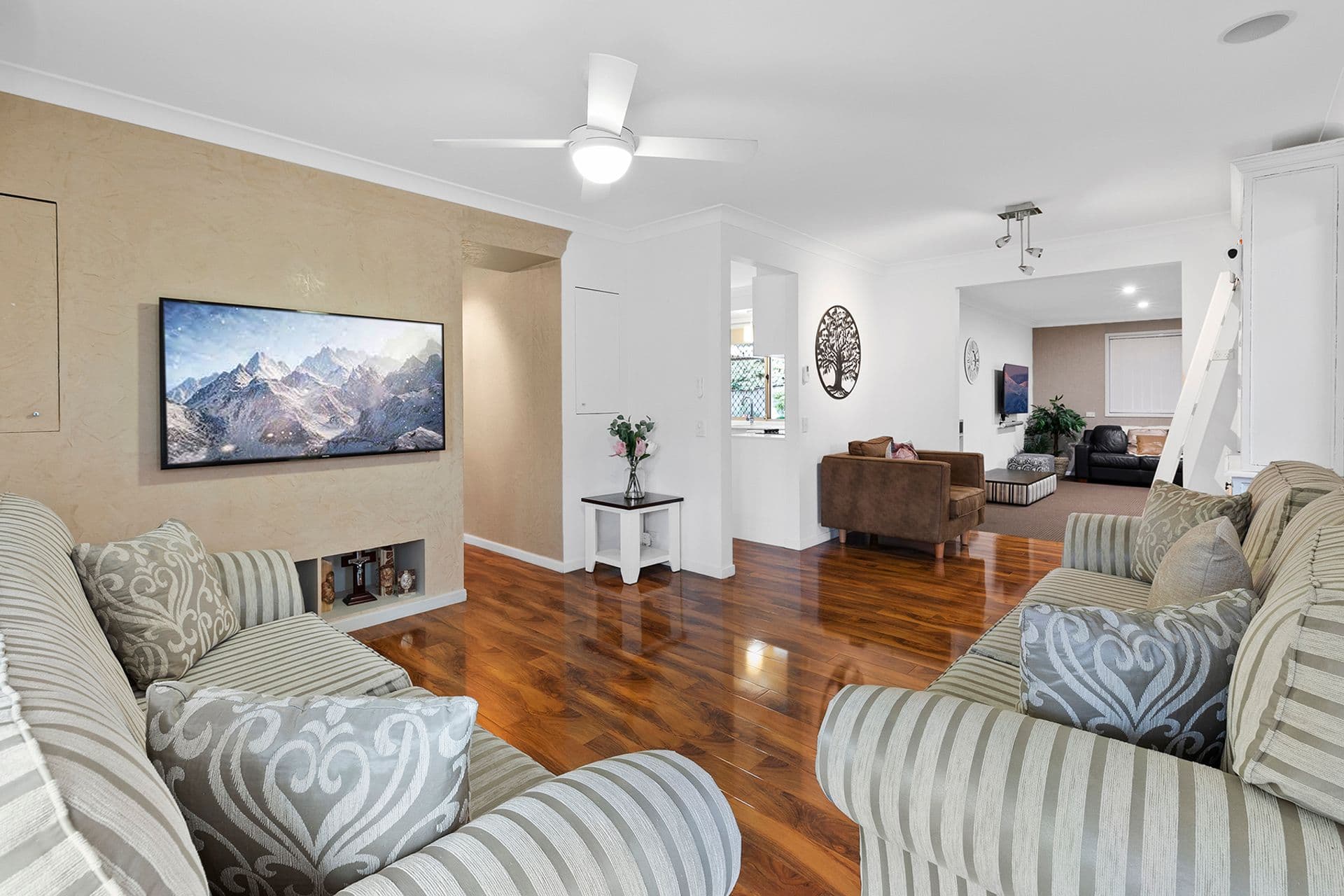 71 Mannow Avenue, West Hoxton, NSW, 2171, West Hoxton - Thumbnail 3