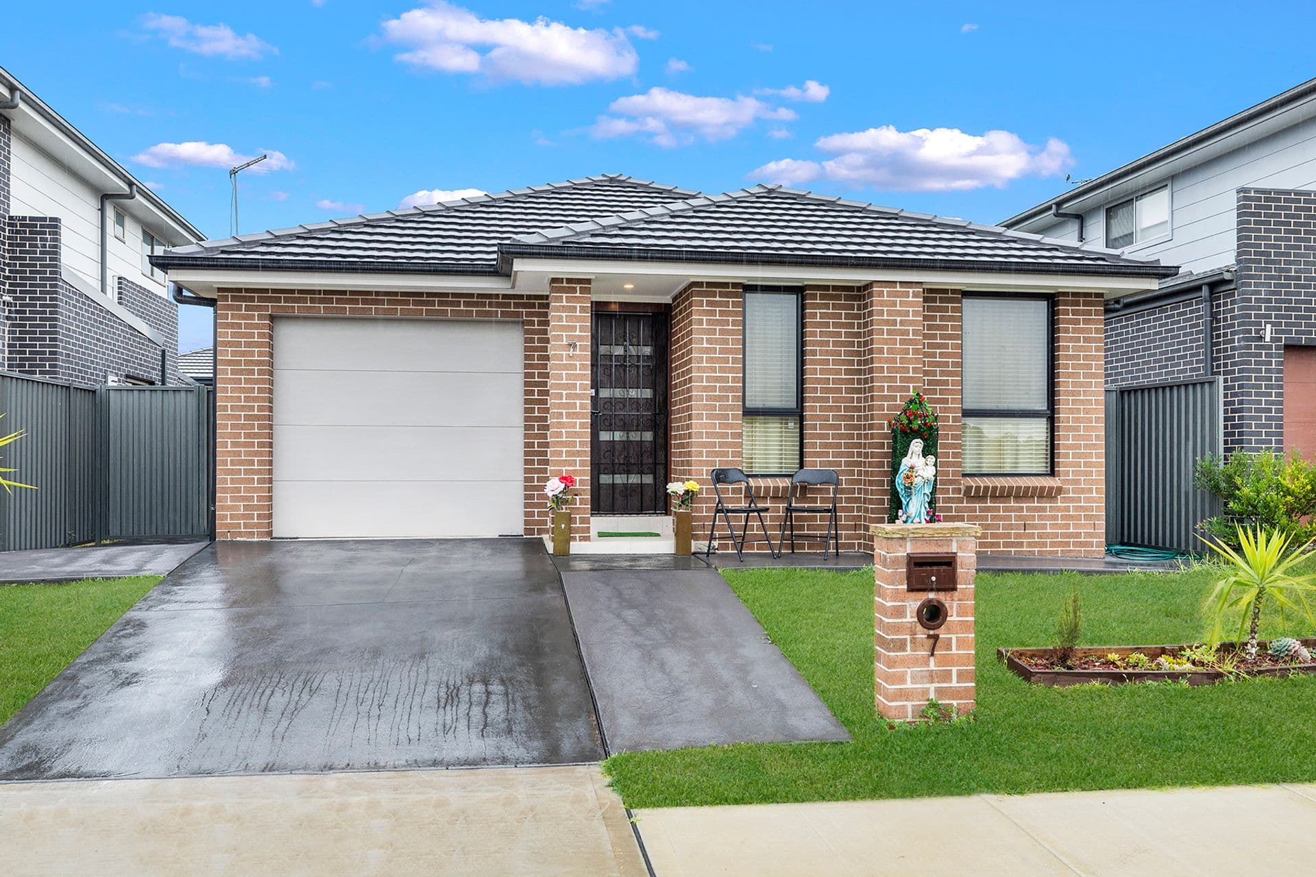 7 Irving Terrace, Middleton Grange, NSW, 2171, Middleton Grange - Thumbnail 2