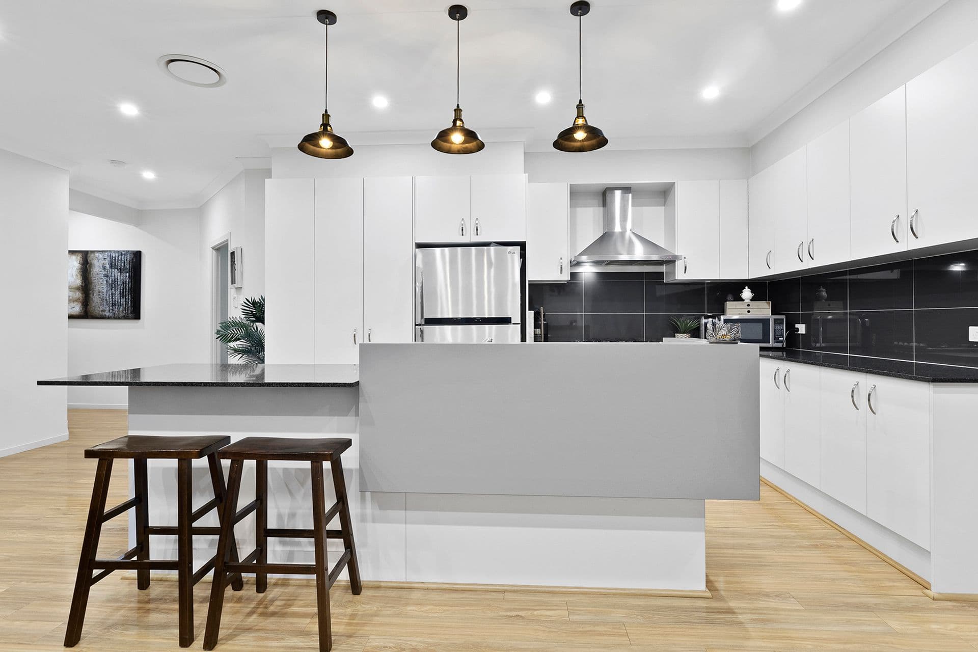 43 Stanley Avenue, Middleton Grange, NSW, 2171, Middleton Grange - Thumbnail 6
