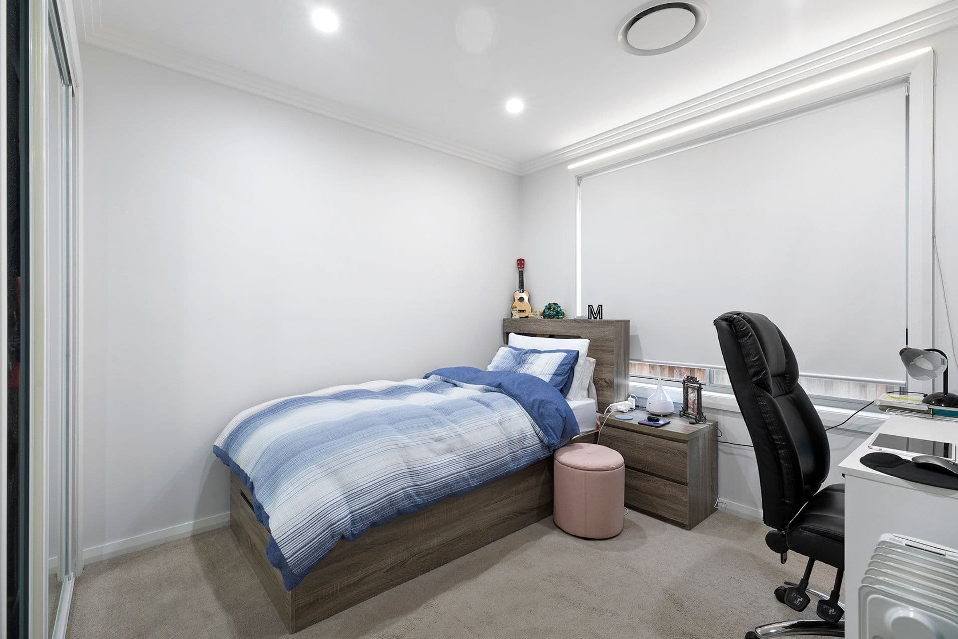 8 Rosedale Circuit, Carnes Hill, NSW, 2171, Carnes Hill - Thumbnail 8