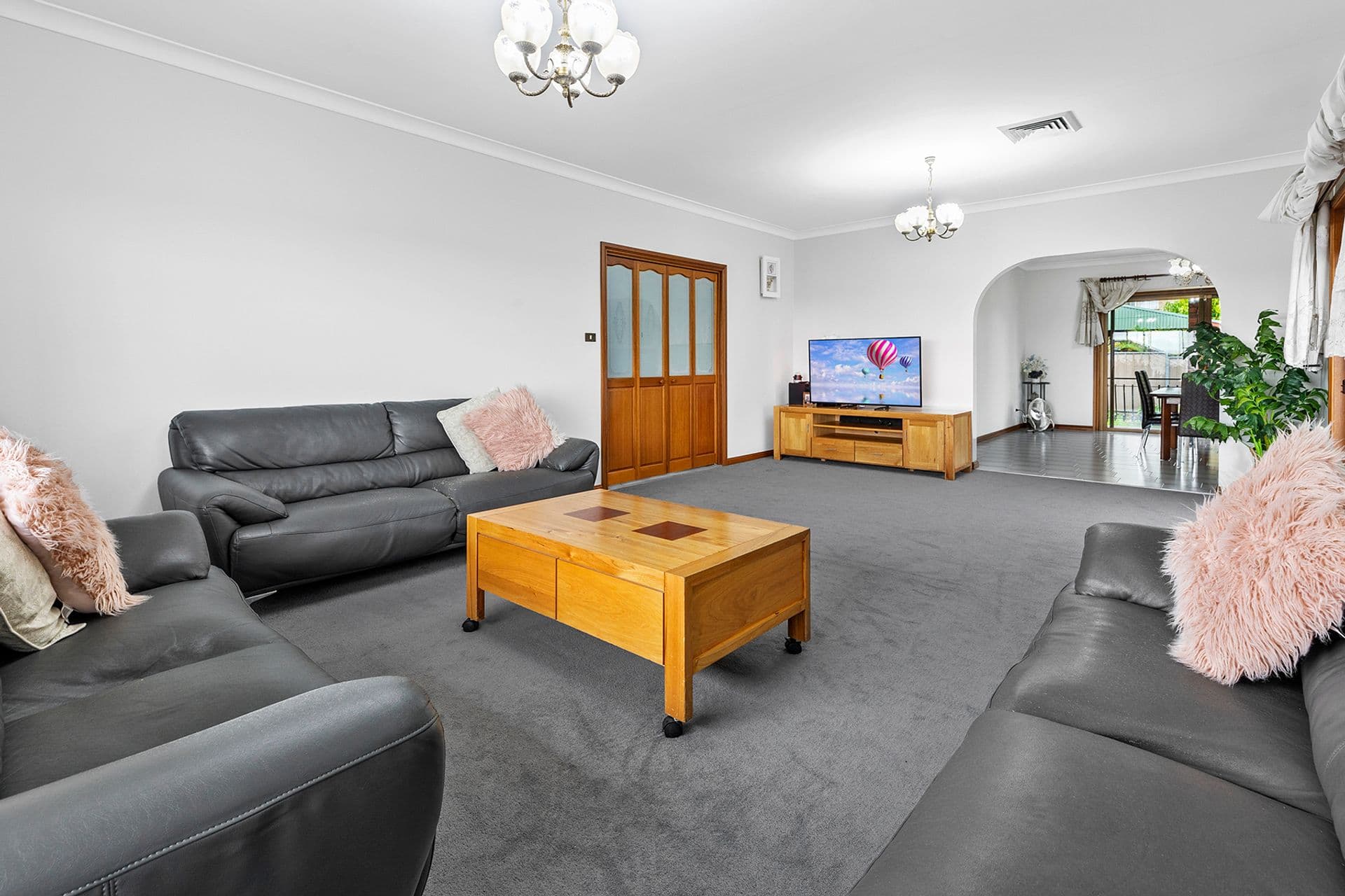 31 Zadro Avenue, Bossley Park, NSW, 2176, Bossley Park - Thumbnail 2