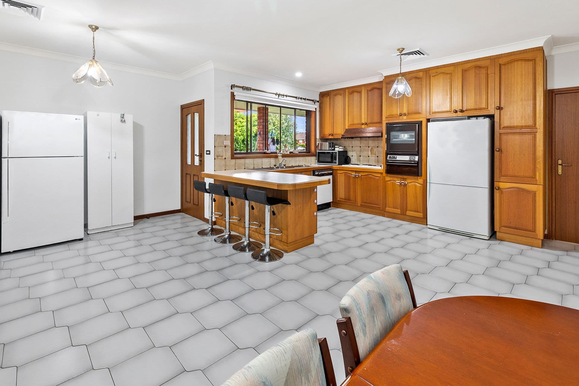 31 Zadro Avenue, Bossley Park, NSW, 2176, Bossley Park - Thumbnail 5