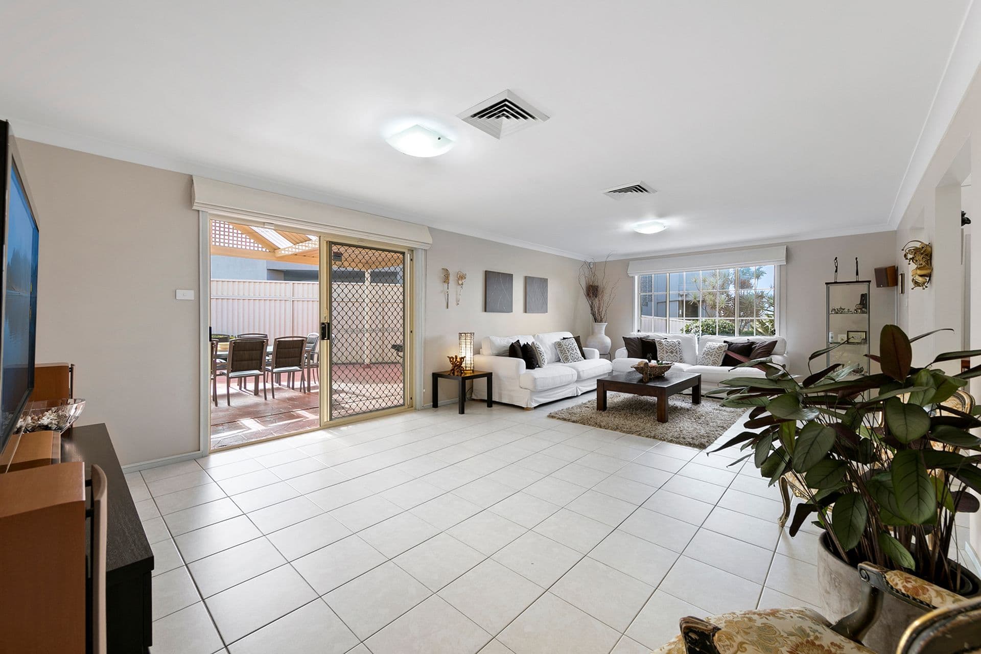 16 Snell Place, West Hoxton, NSW, 2171, West Hoxton - Thumbnail 4