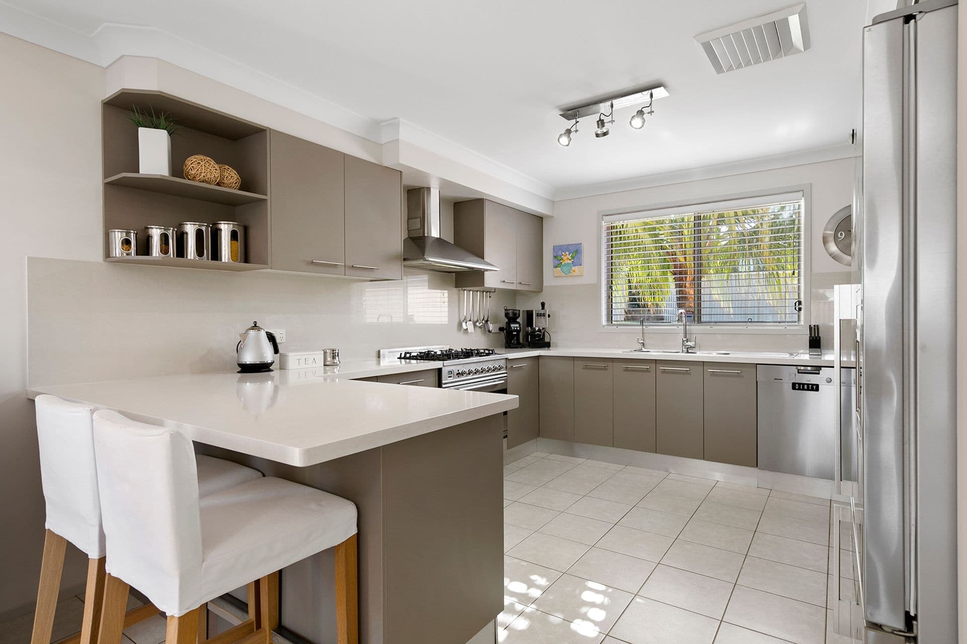 16 Snell Place, West Hoxton, NSW, 2171, West Hoxton - Thumbnail 6