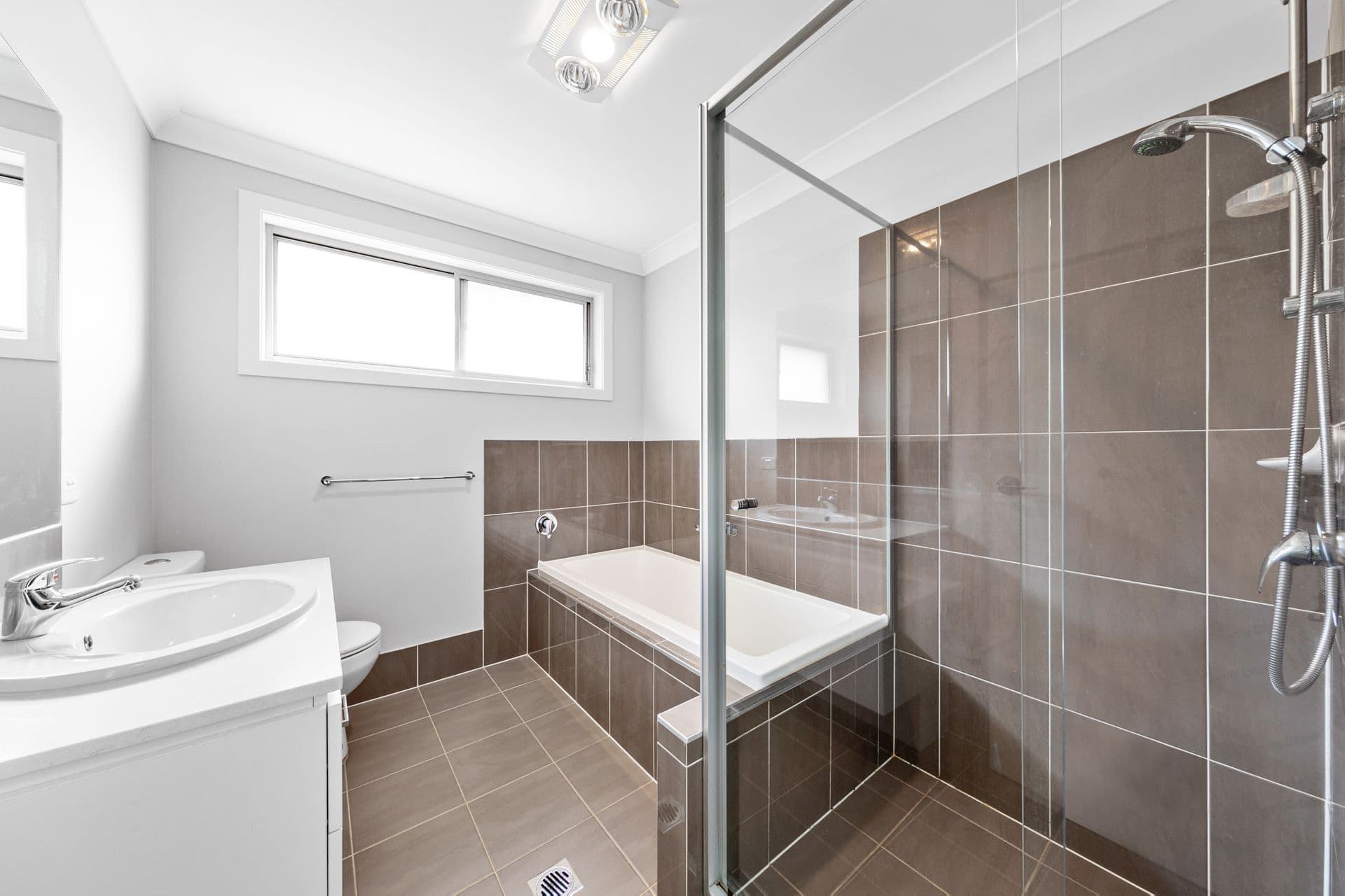 16 Thomas Hassall Avenue, Middleton Grange, NSW, 2171, Middleton Grange - Thumbnail 7