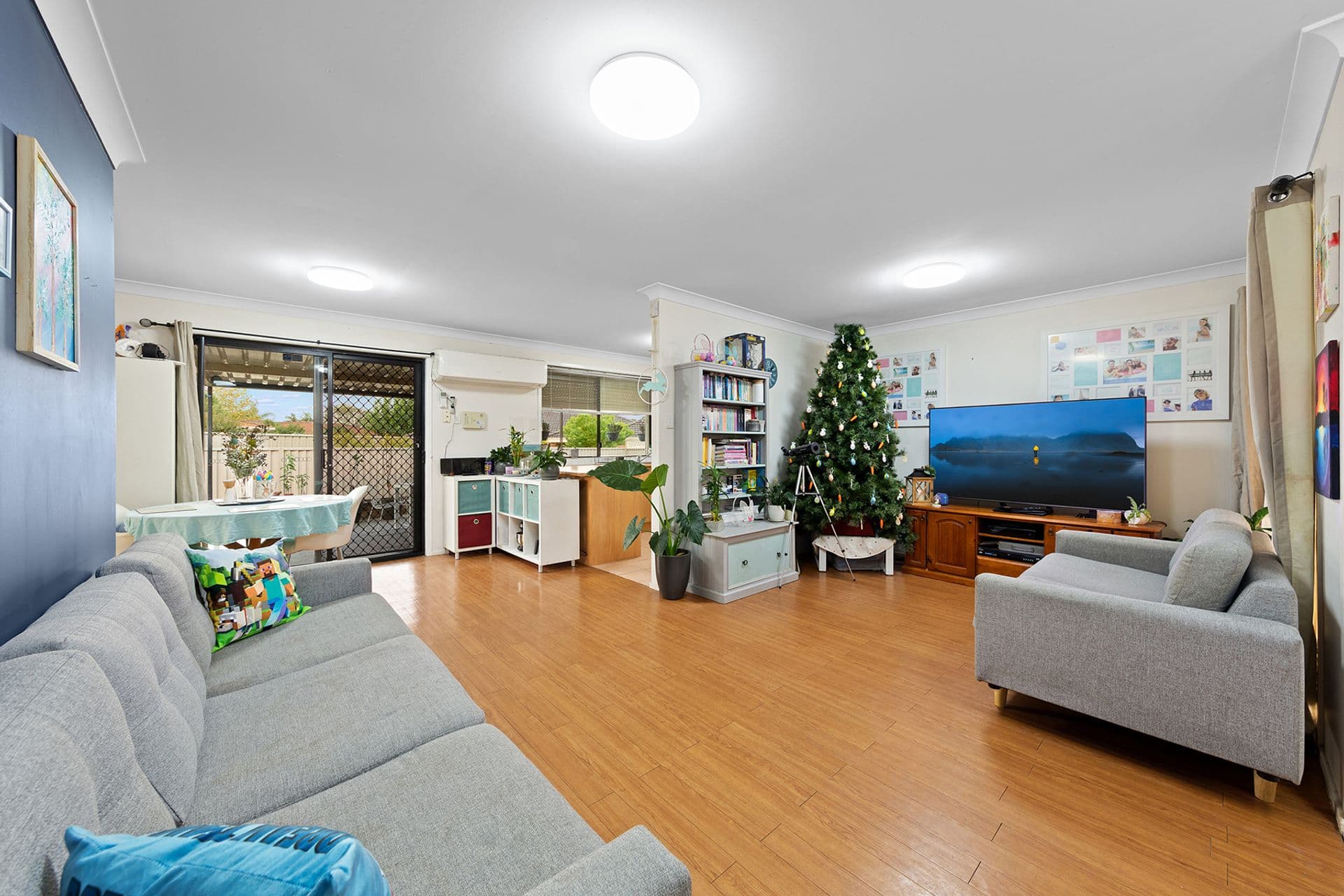 10 Hotspur Place, Rosemeadow, NSW, 2560, Rosemeadow - Thumbnail 2