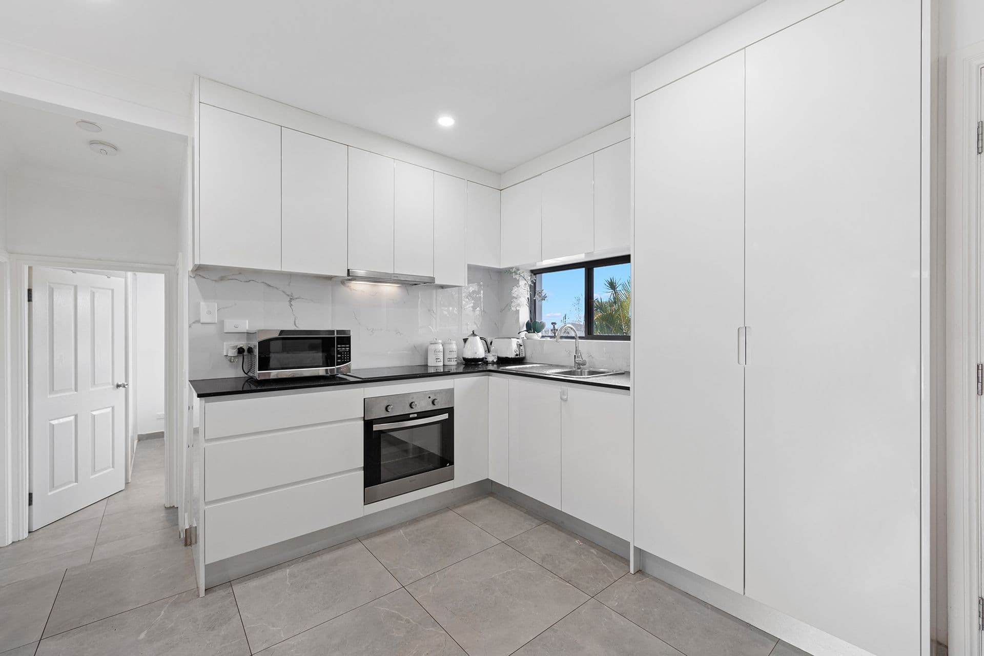 4A Forester Place, Bossley Park, NSW, 2176, Bossley Park - Thumbnail 2