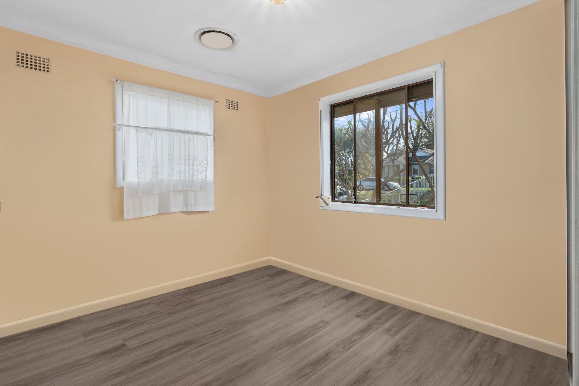 18 Galloway Street, Busby, NSW, 2168, Busby - Thumbnail 5