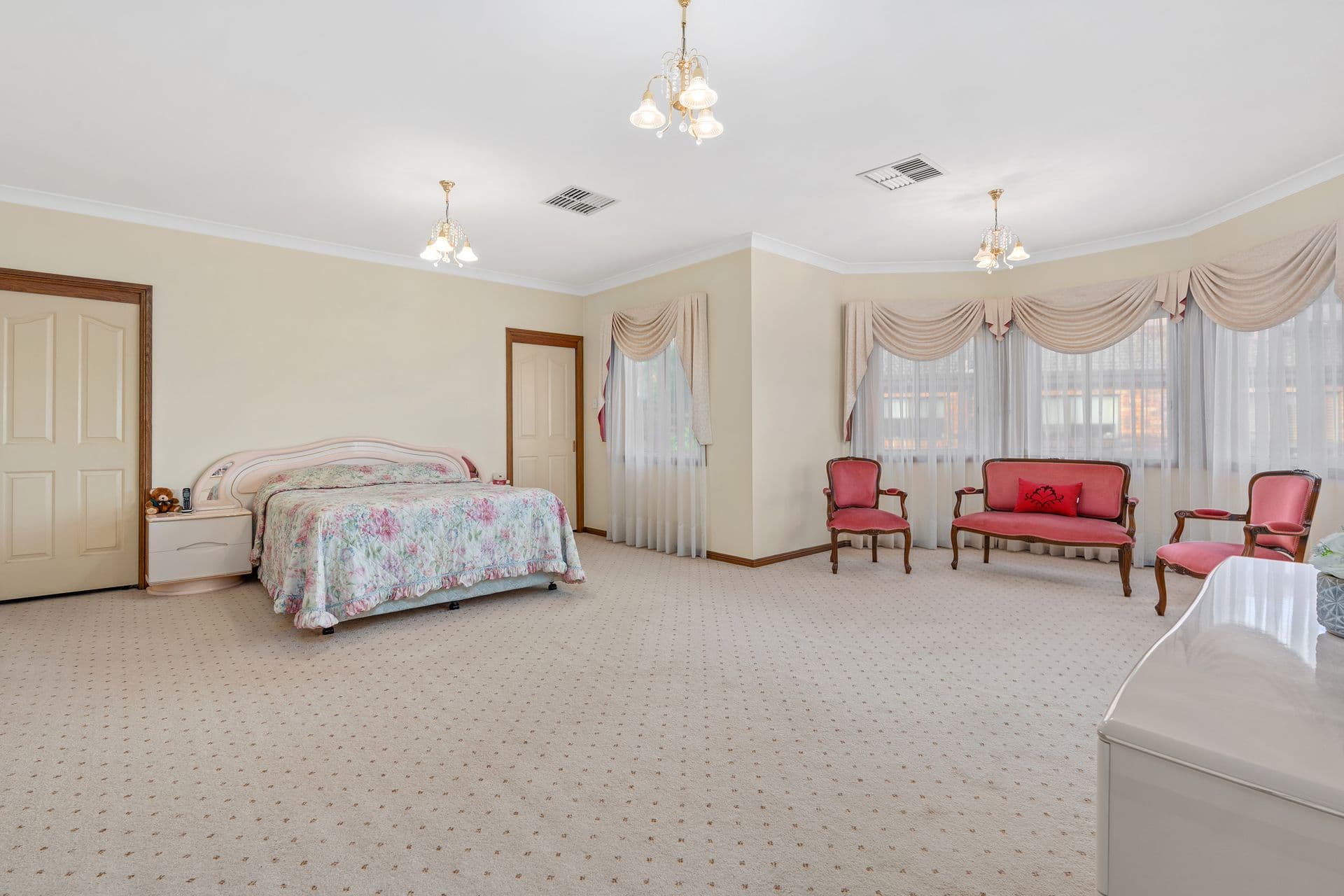 9 Garrison Road, Bossley Park, NSW, 2176, Bossley Park - Thumbnail 7