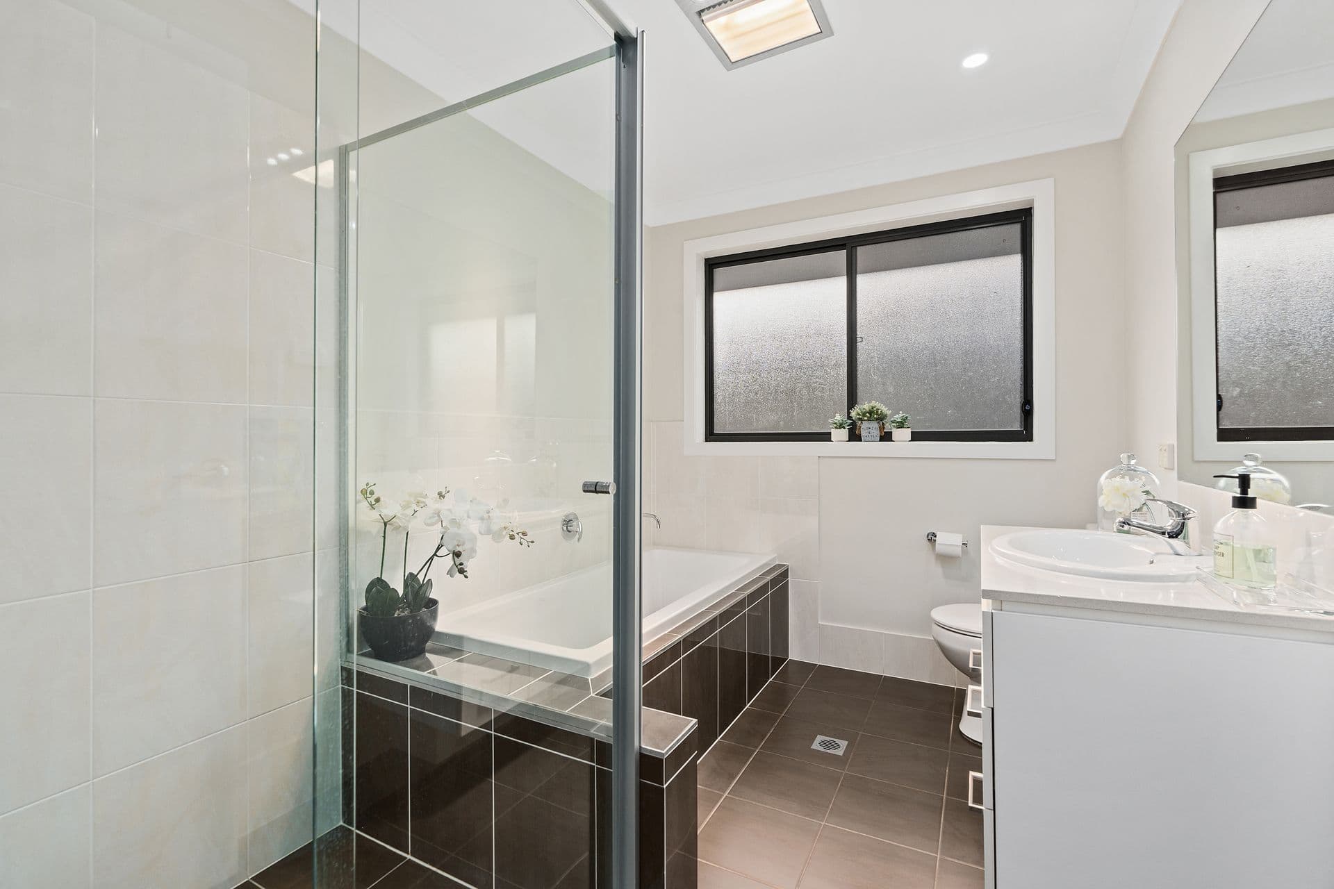 9 Follet Avenue, Middleton Grange, NSW, 2171, Middleton Grange - Thumbnail 6