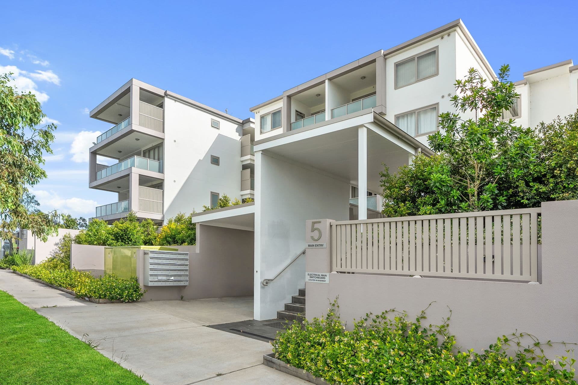 27/5 Drinkwater Lane, Edmondson Park, NSW, 2174, Edmondson Park - Image 1