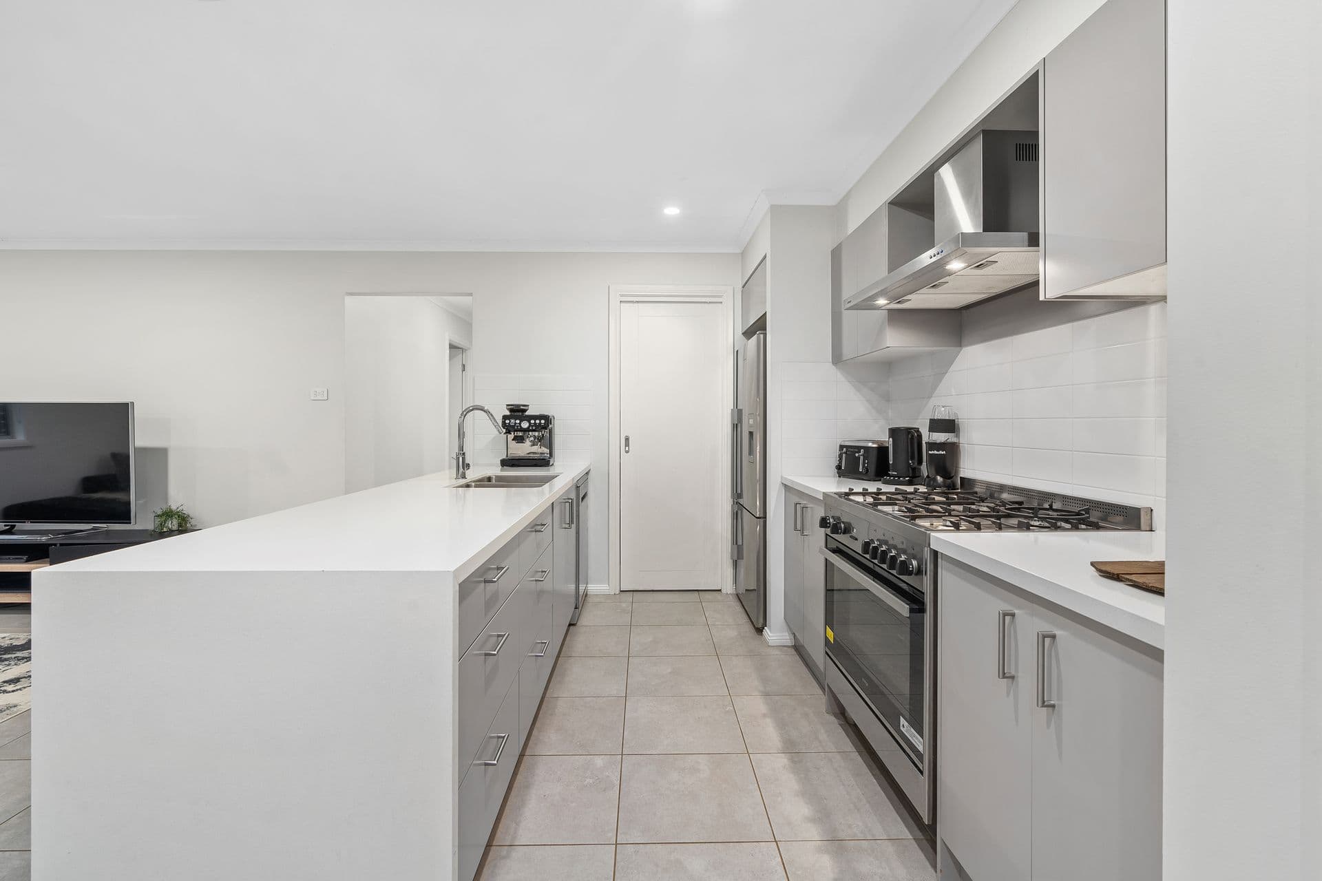 6 Riberry Street, Gregory Hills, NSW, 2557, Gregory Hills - Thumbnail 5