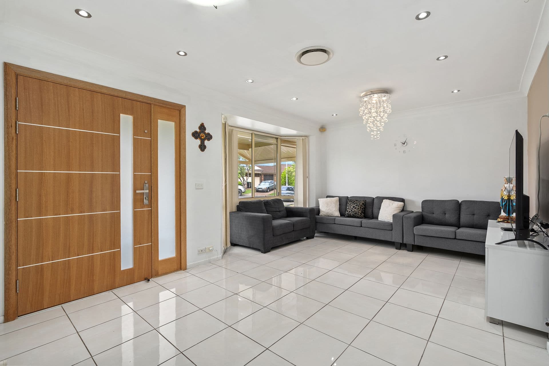 17 Woolgoolga Avenue, Hoxton Park, NSW, 2171, Hoxton Park - Thumbnail 2