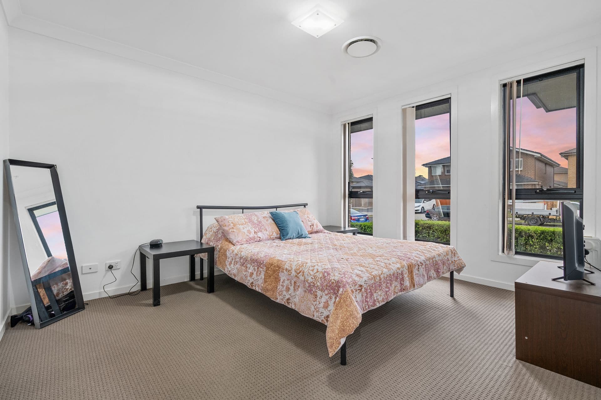 164 Flynn Avenue, Middleton Grange, NSW, 2171, Middleton Grange - Thumbnail 8