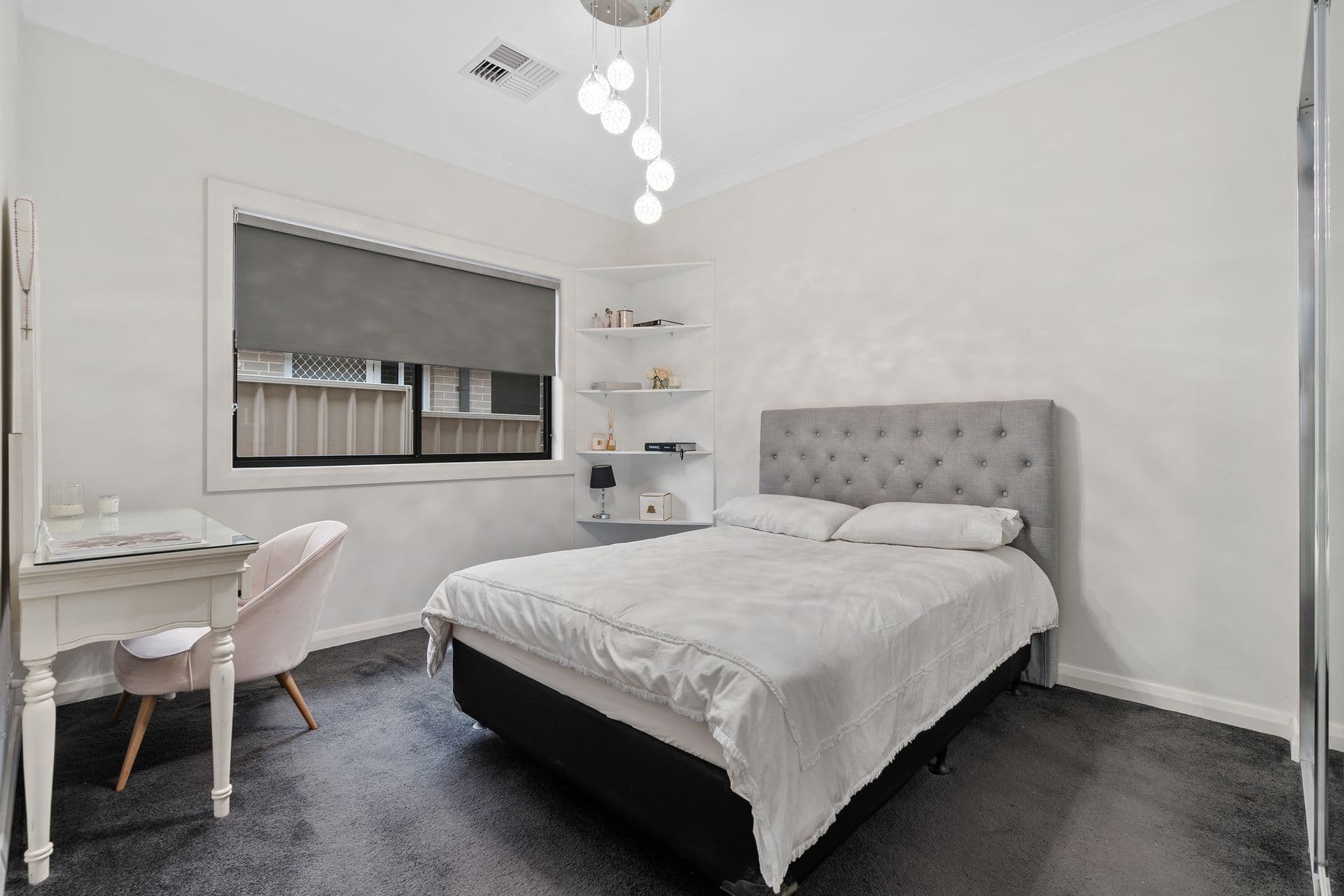10 Affleck Gardens, Middleton Grange, NSW, 2171, Middleton Grange - Thumbnail 8