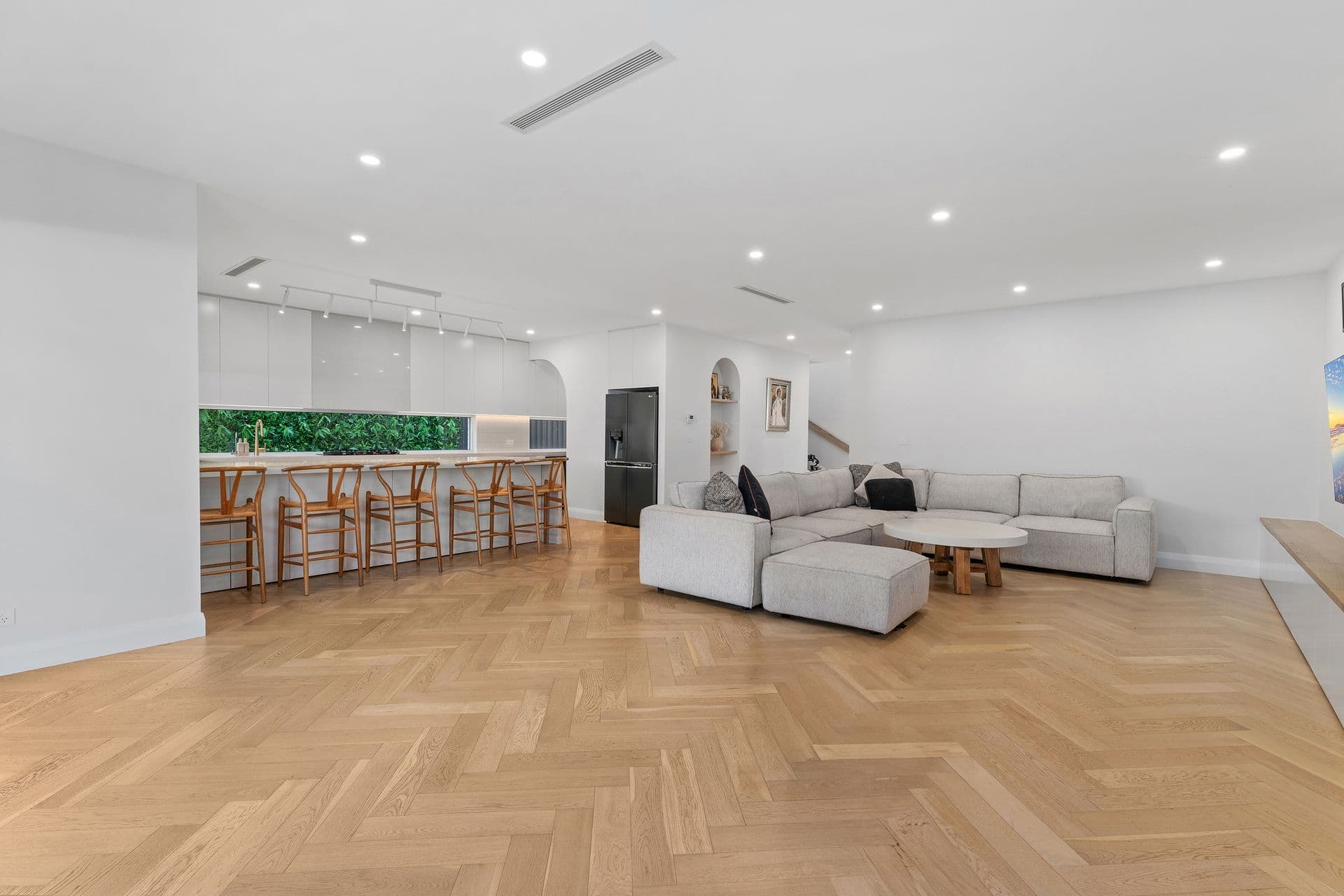 7 Defence Street, Middleton Grange, NSW, 2171, Middleton Grange - Thumbnail 2