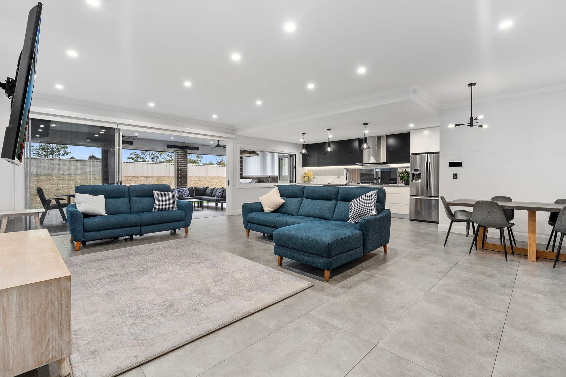 18 Love Road, Middleton Grange, NSW, 2171, Middleton Grange - Thumbnail 2
