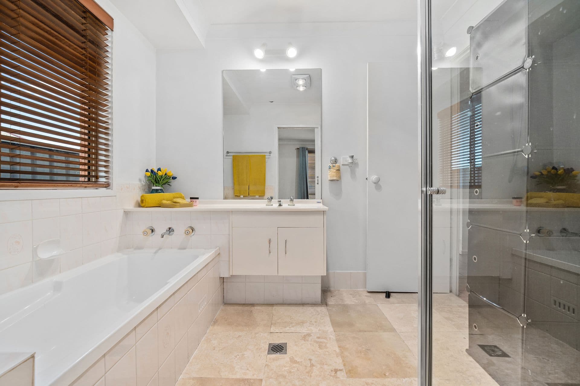 14 Port Macquarie Avenue, Hoxton Park, NSW, 2171, Hoxton Park - Thumbnail 5