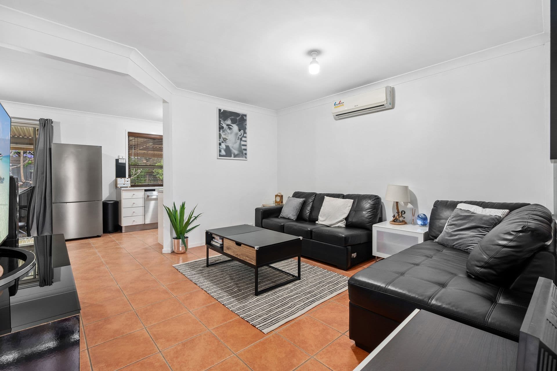 14 Port Macquarie Avenue, Hoxton Park, NSW, 2171, Hoxton Park - Thumbnail 2