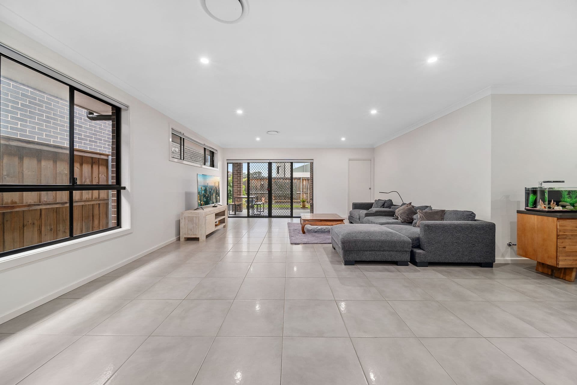 150 Rosedale Circuit, Carnes Hill, NSW, 2171, Carnes Hill - Thumbnail 5