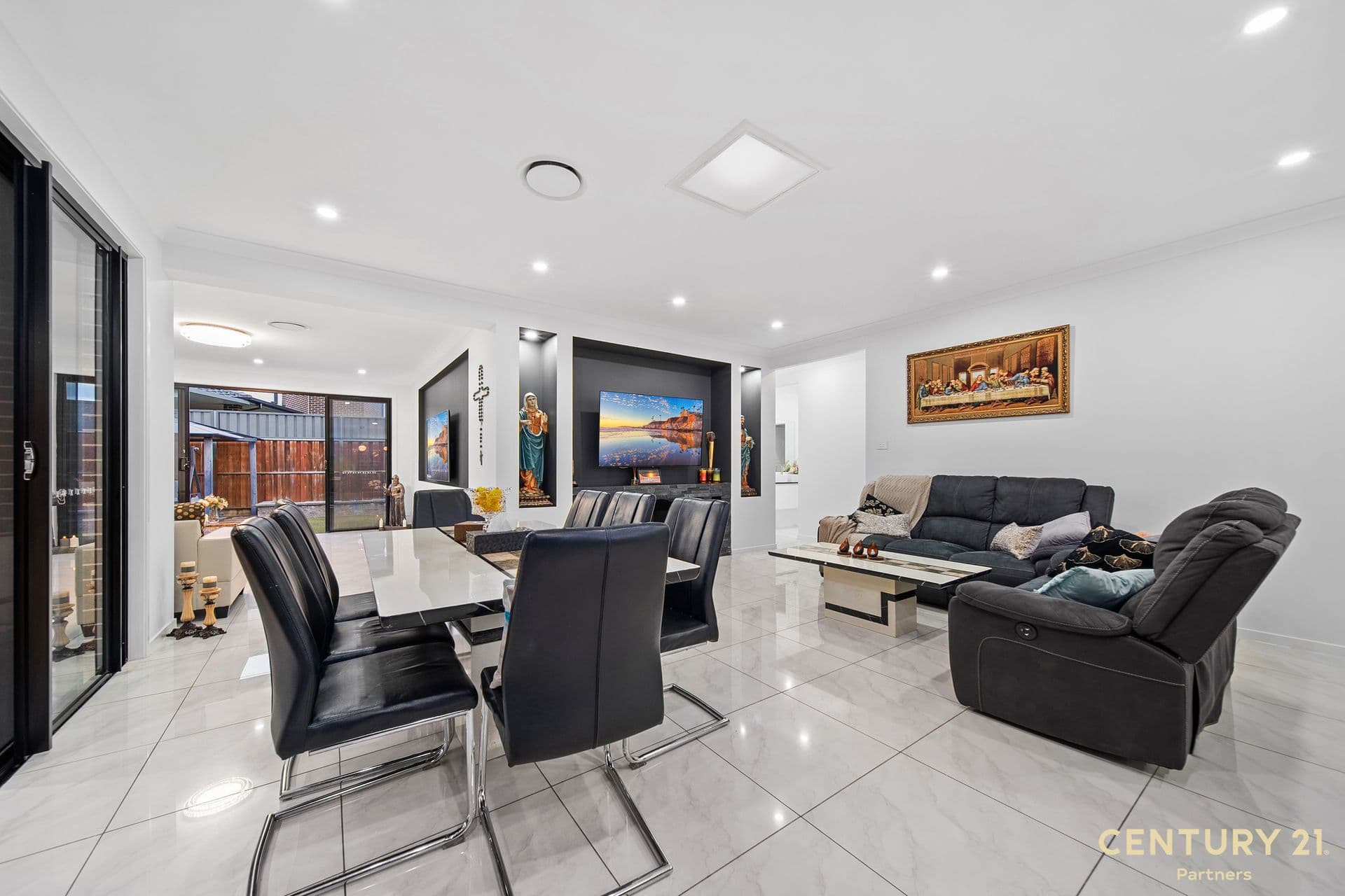 163 Middleton Drive, Middleton Grange, NSW, 2171, Middleton Grange - Thumbnail 4