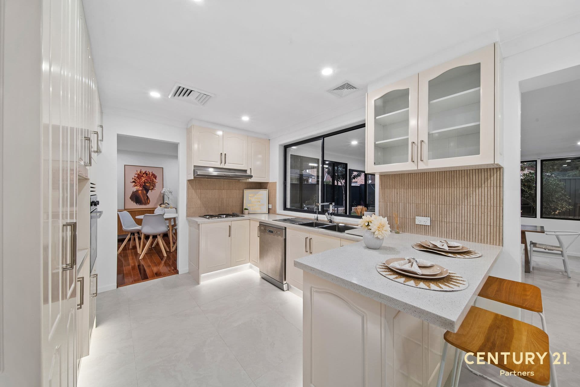 4 Whiteley Close, Casula, NSW, 2170, Casula - Thumbnail 4