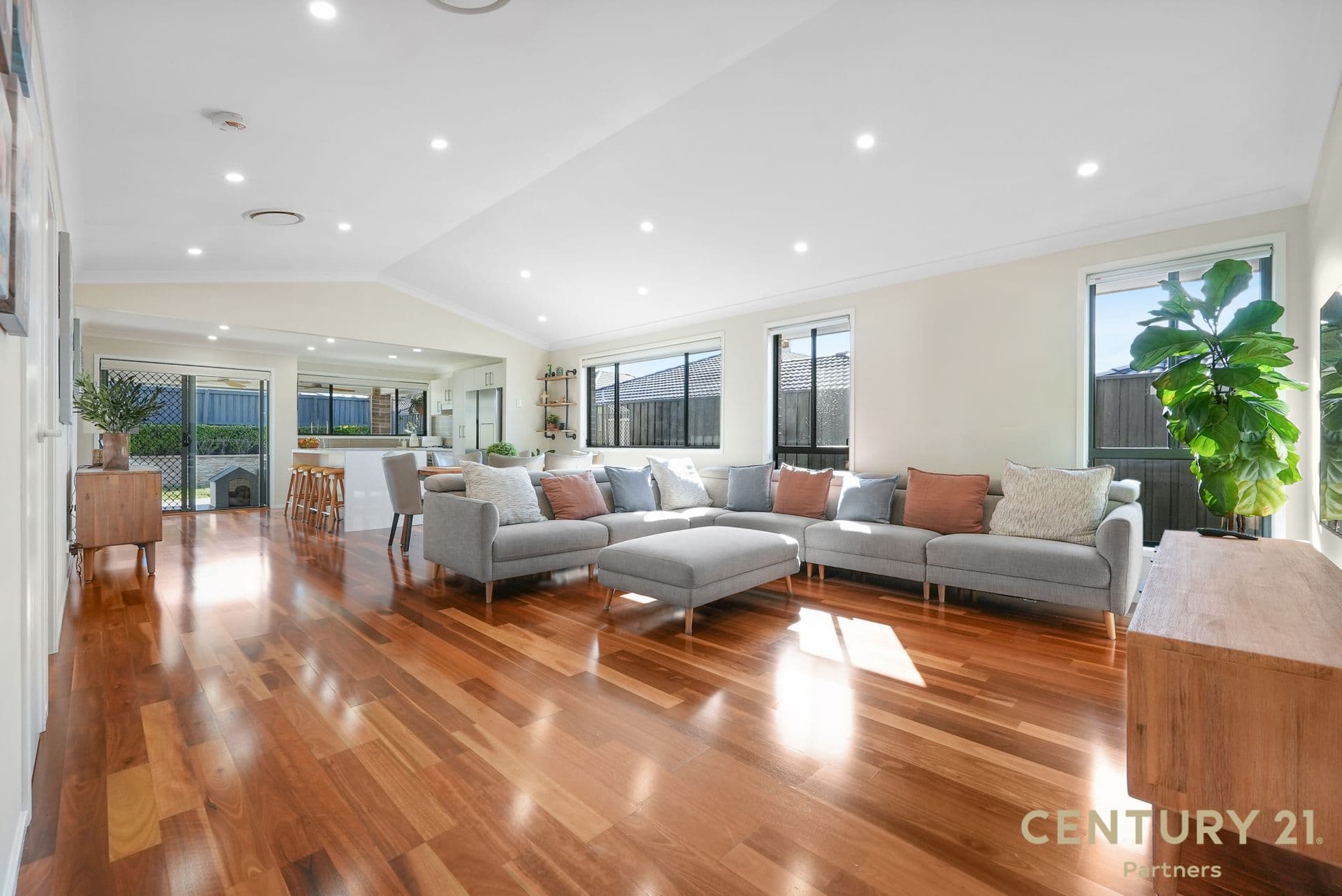 3 Cowling Avenue, Middleton Grange, NSW, 2171, Middleton Grange - Thumbnail 3