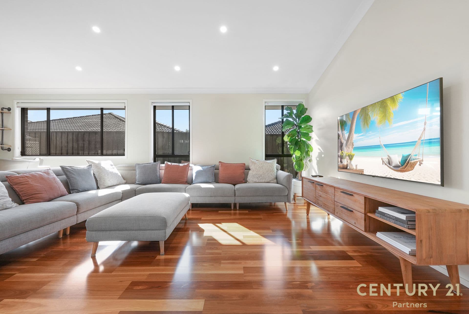 3 Cowling Avenue, Middleton Grange, NSW, 2171, Middleton Grange - Thumbnail 4