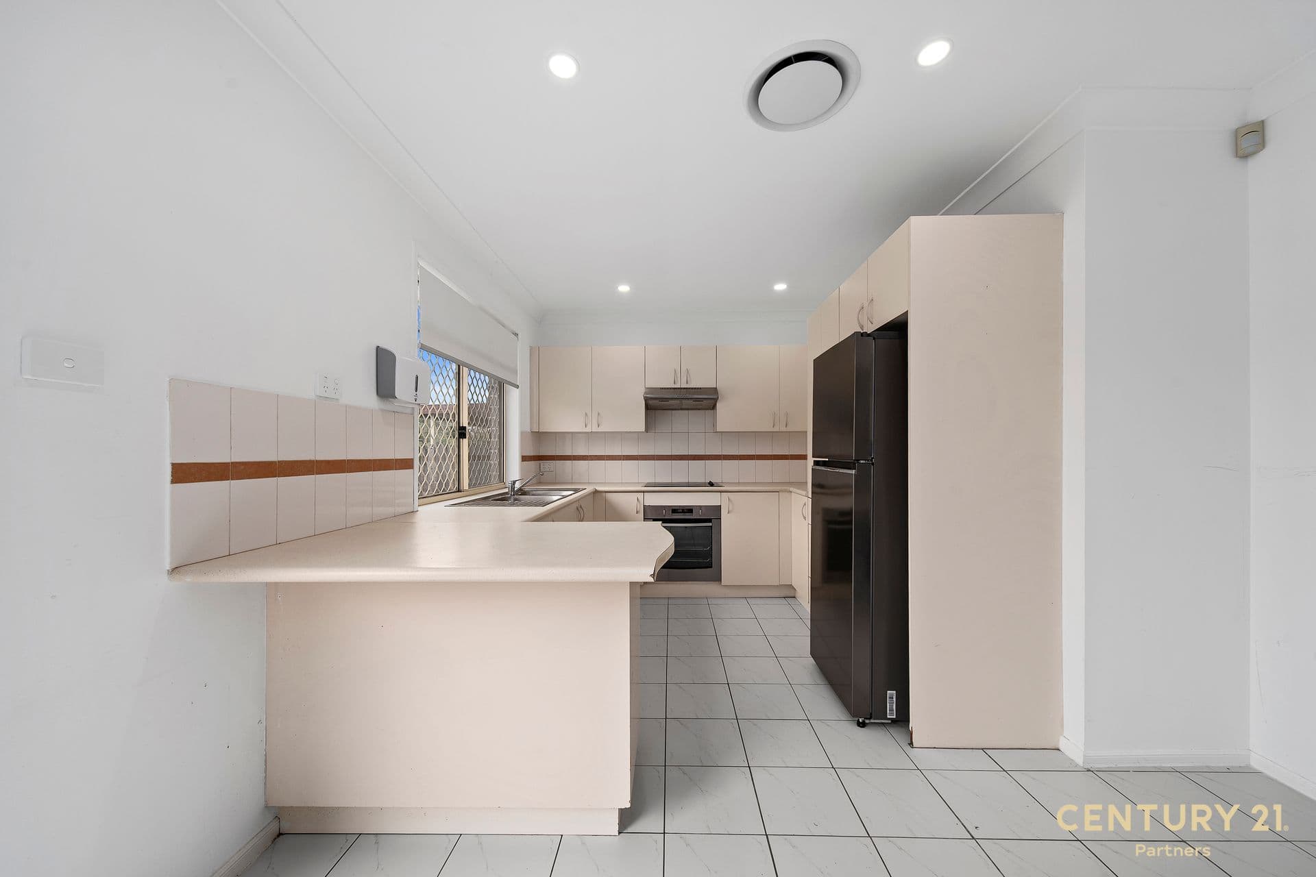 Shop 2/515 Cowpasture Road, Len Waters Estate, NSW, 2171, West Hoxton - Thumbnail 3