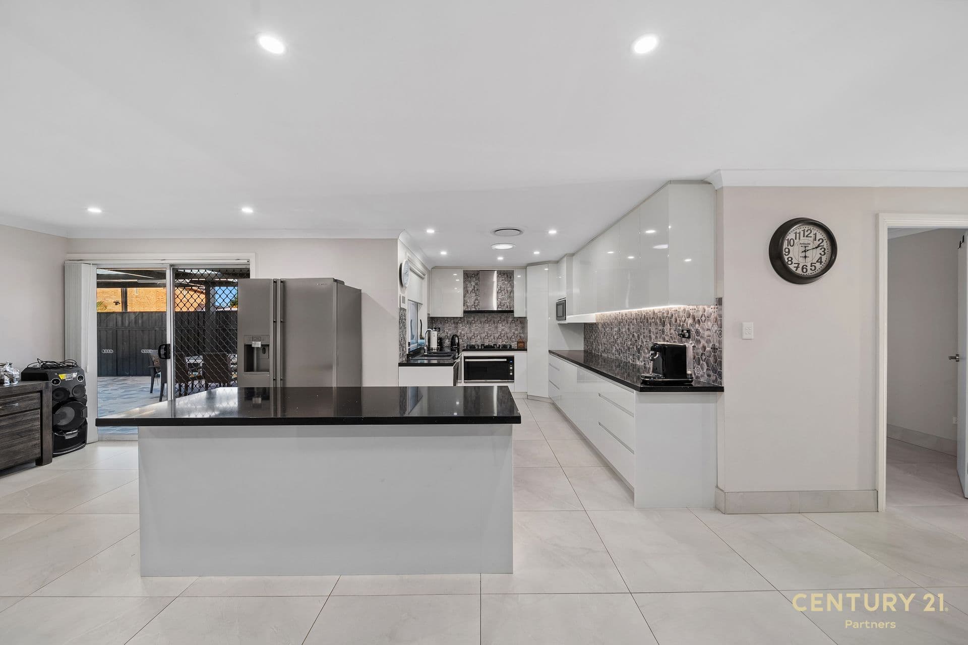 33 Mitchell Drive, West Hoxton, NSW, 2171, West Hoxton - Thumbnail 3