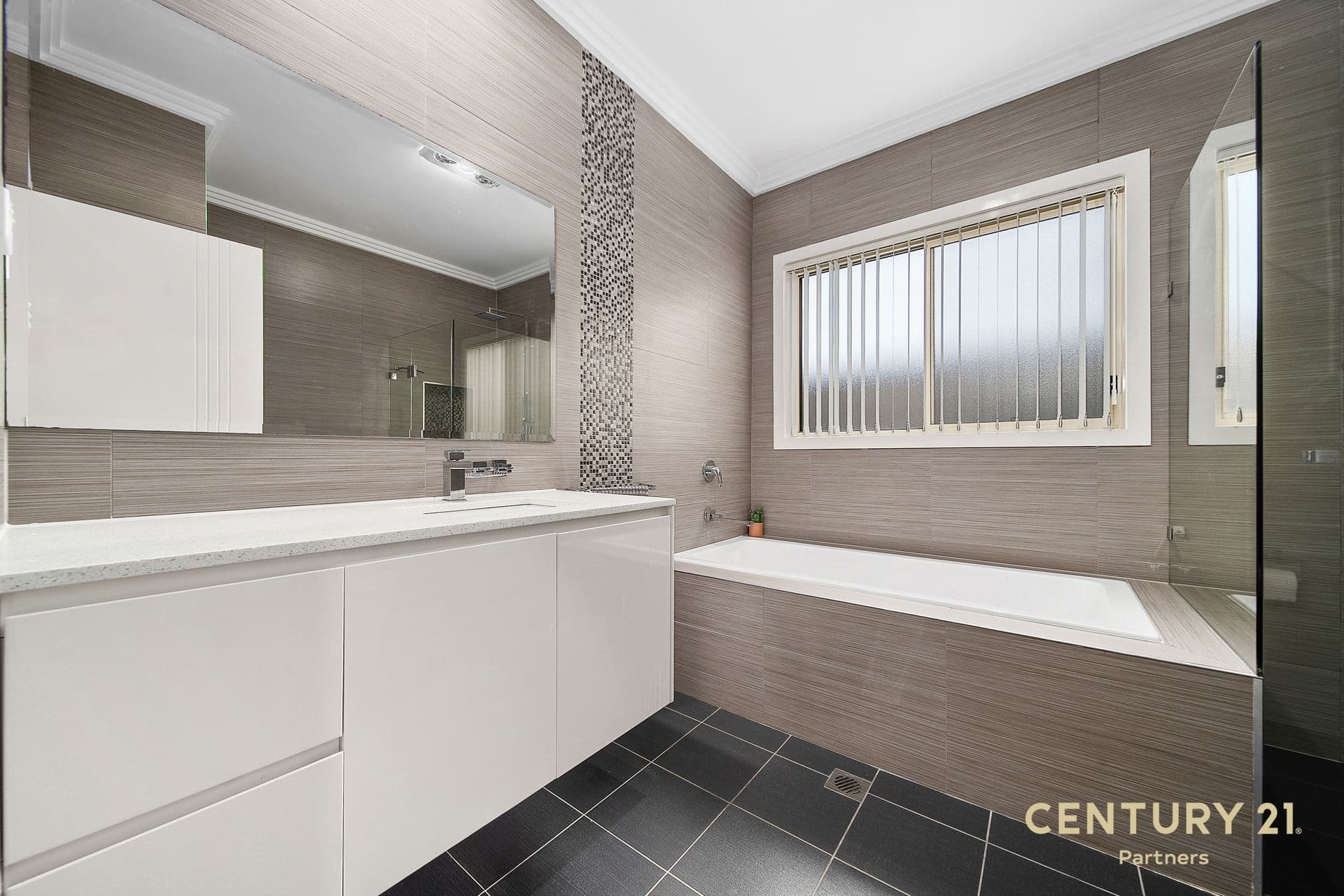 9 Crowther Avenue, Middleton Grange, NSW, 2171, Middleton Grange - Thumbnail 7