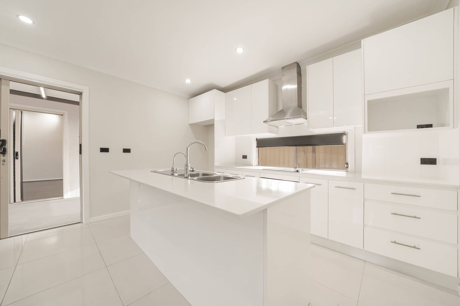 Shop 2/515 Cowpasture Road, Len Waters Estate, NSW, 2171, Busby - Thumbnail 3