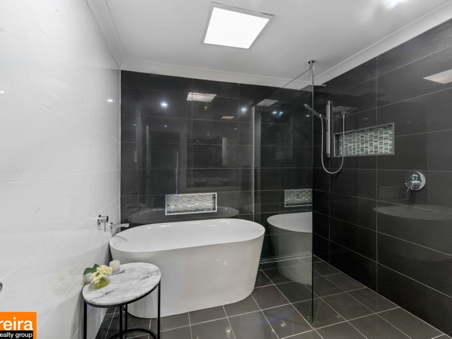 4 Woolwonga Place, Bow Bowing, NSW, 2566, Bow Bowing - Image 1