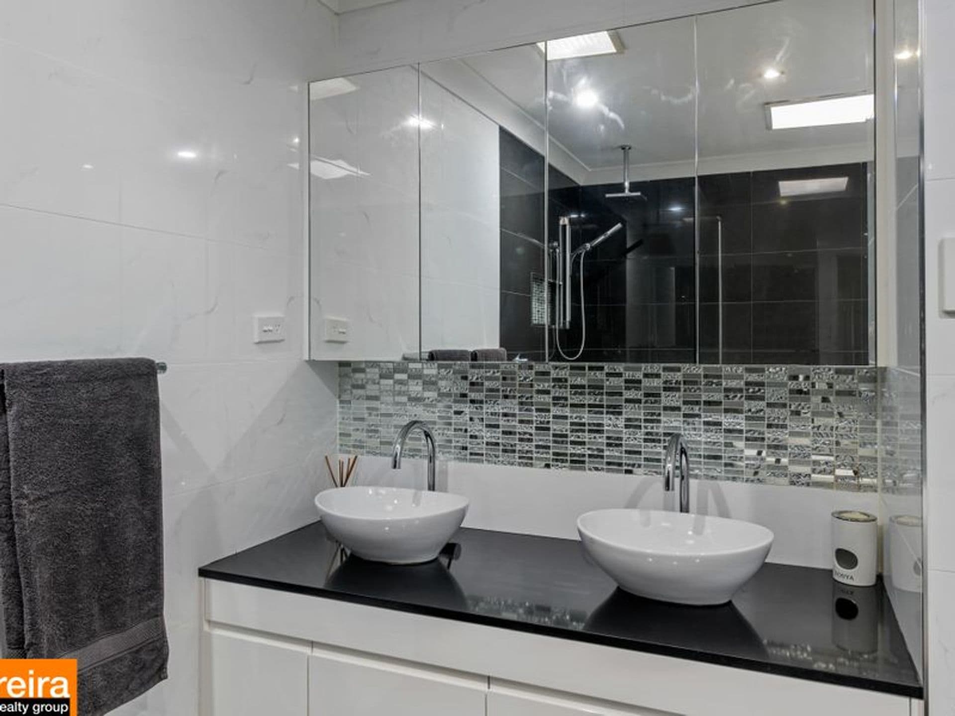 4 Woolwonga Place, Bow Bowing, NSW, 2566, Bow Bowing - Thumbnail 5