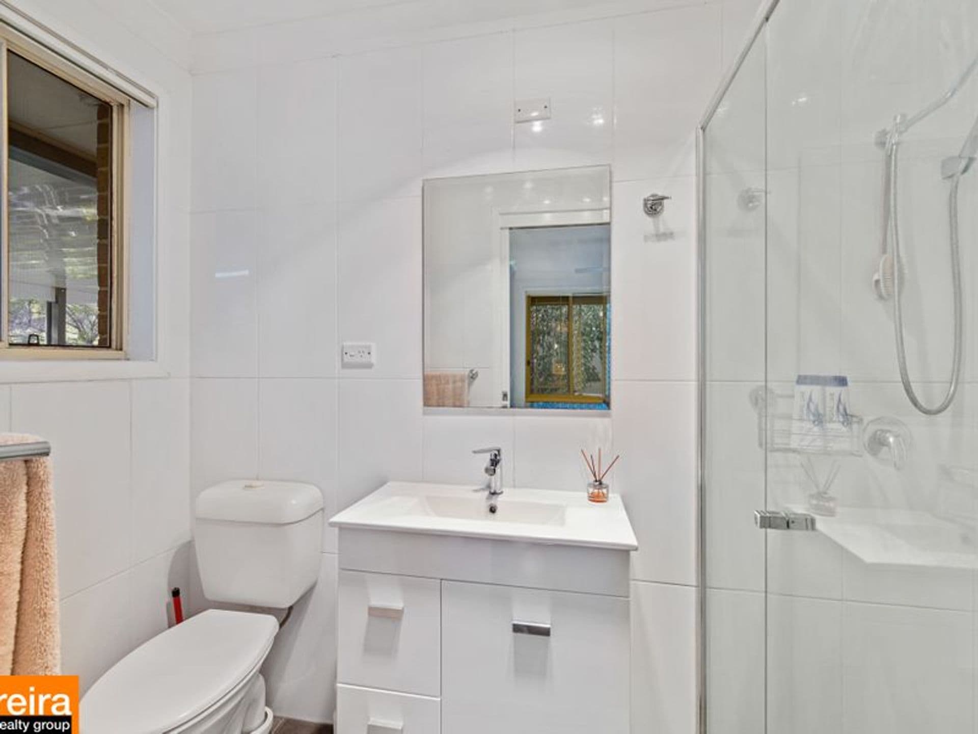 4 Woolwonga Place, Bow Bowing, NSW, 2566, Bow Bowing - Thumbnail 7