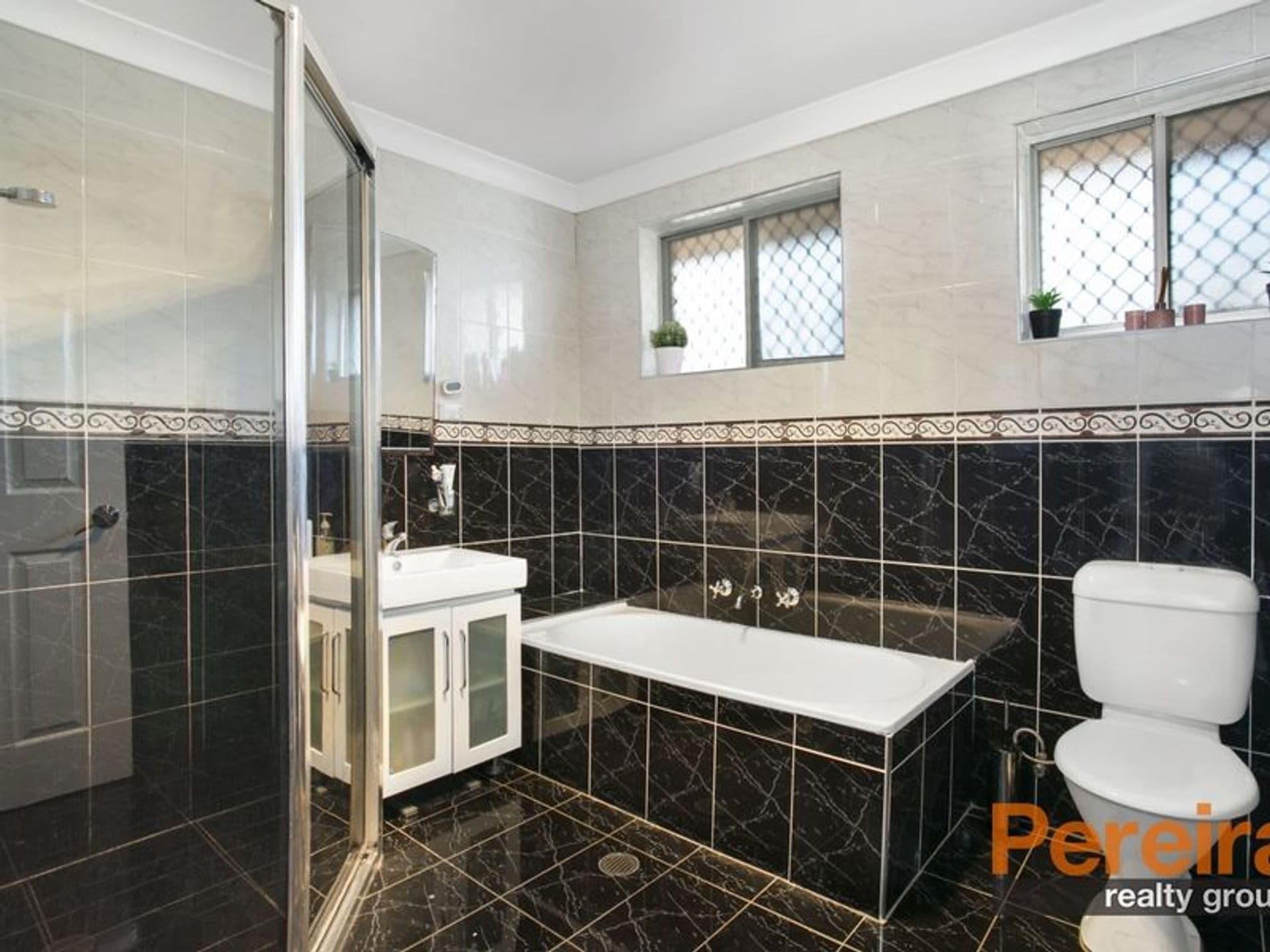 25 Queenscliff Drive, Woodbine, NSW, 2560, Woodbine - Thumbnail 7