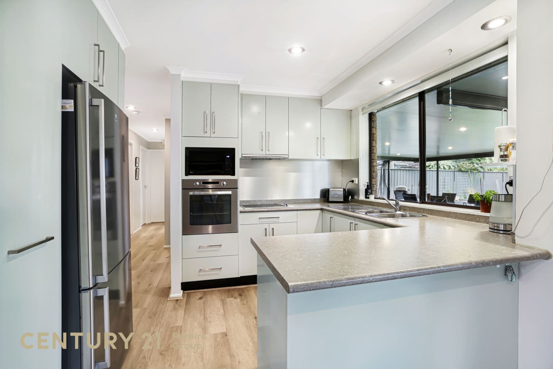 28 Donalbain Circuit, Rosemeadow, NSW, 2560, Rosemeadow - Thumbnail 4