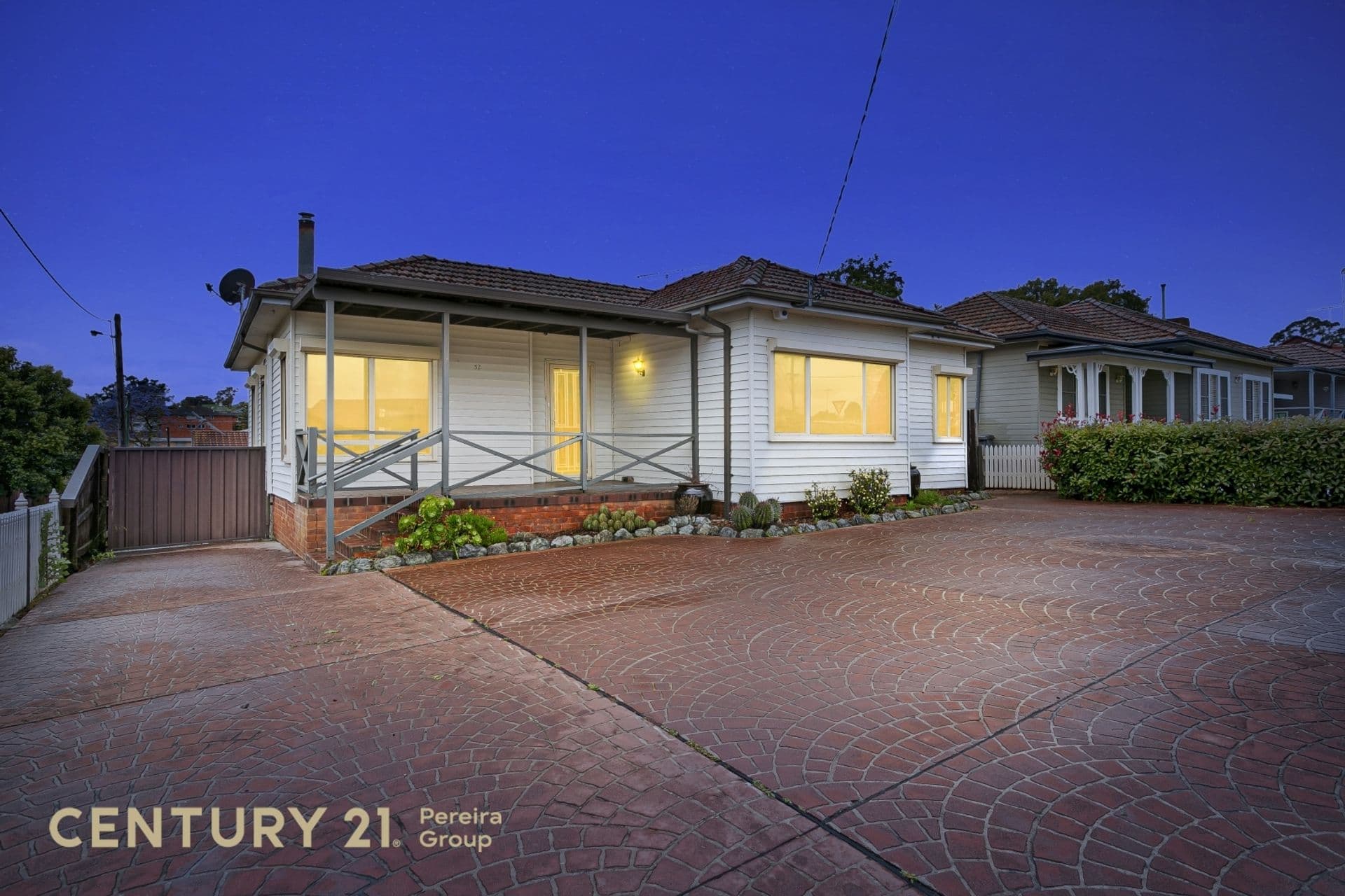 52 Bradbury Avenue, Campbelltown, NSW, 2560, Campbelltown - Thumbnail 2