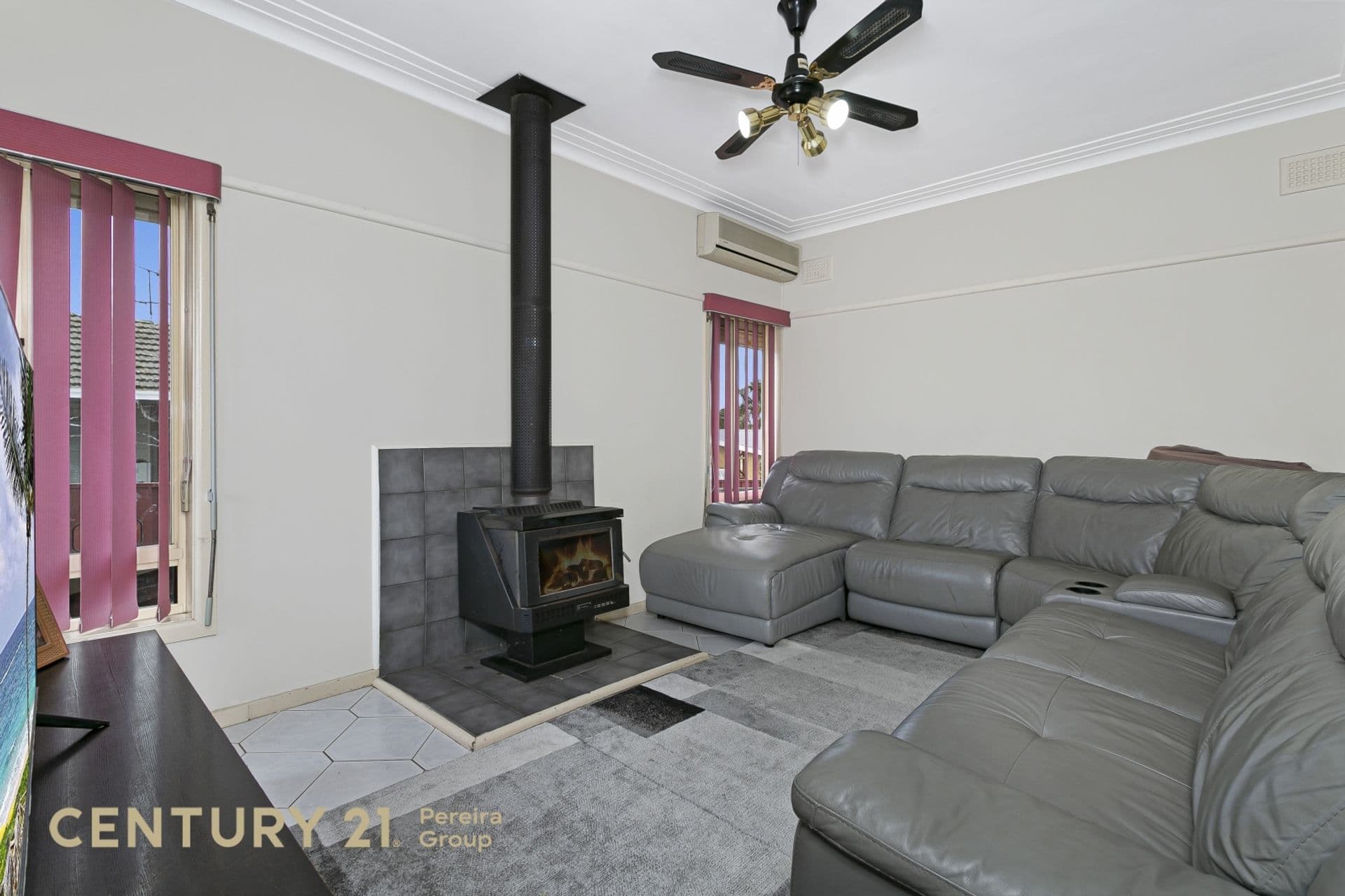52 Bradbury Avenue, Campbelltown, NSW, 2560, Campbelltown - Thumbnail 3