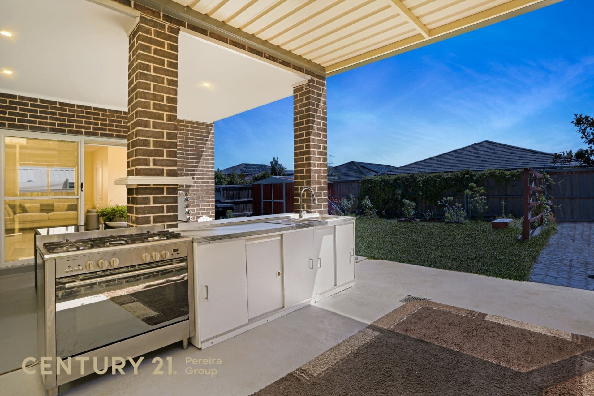11 Walseley Crescent, Gledswood Hills, NSW, 2557, Gledswood Hills - Thumbnail 2