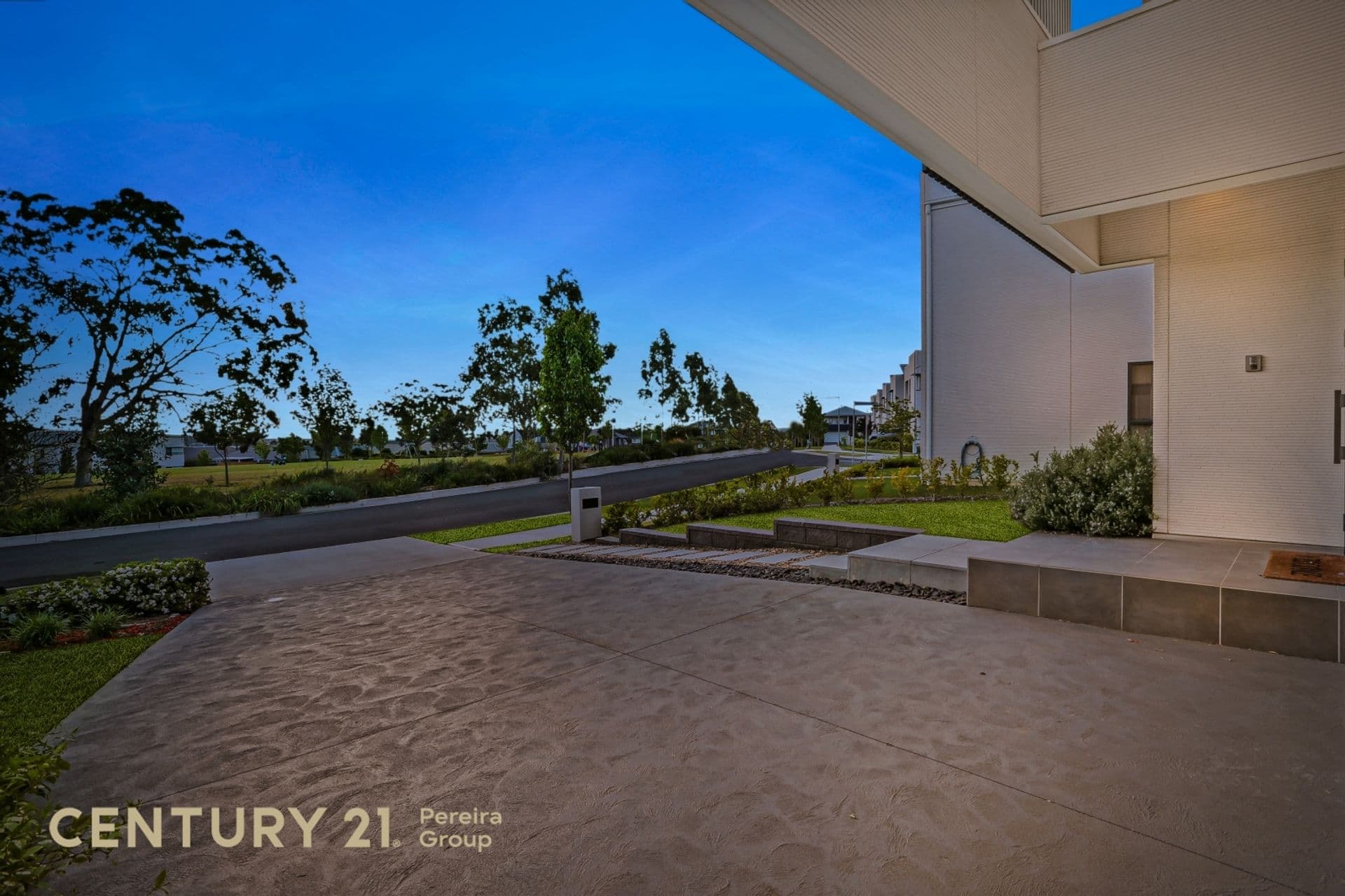 38 Killara Terrace, Gledswood Hills, NSW, 2557, Gledswood Hills - Thumbnail 2