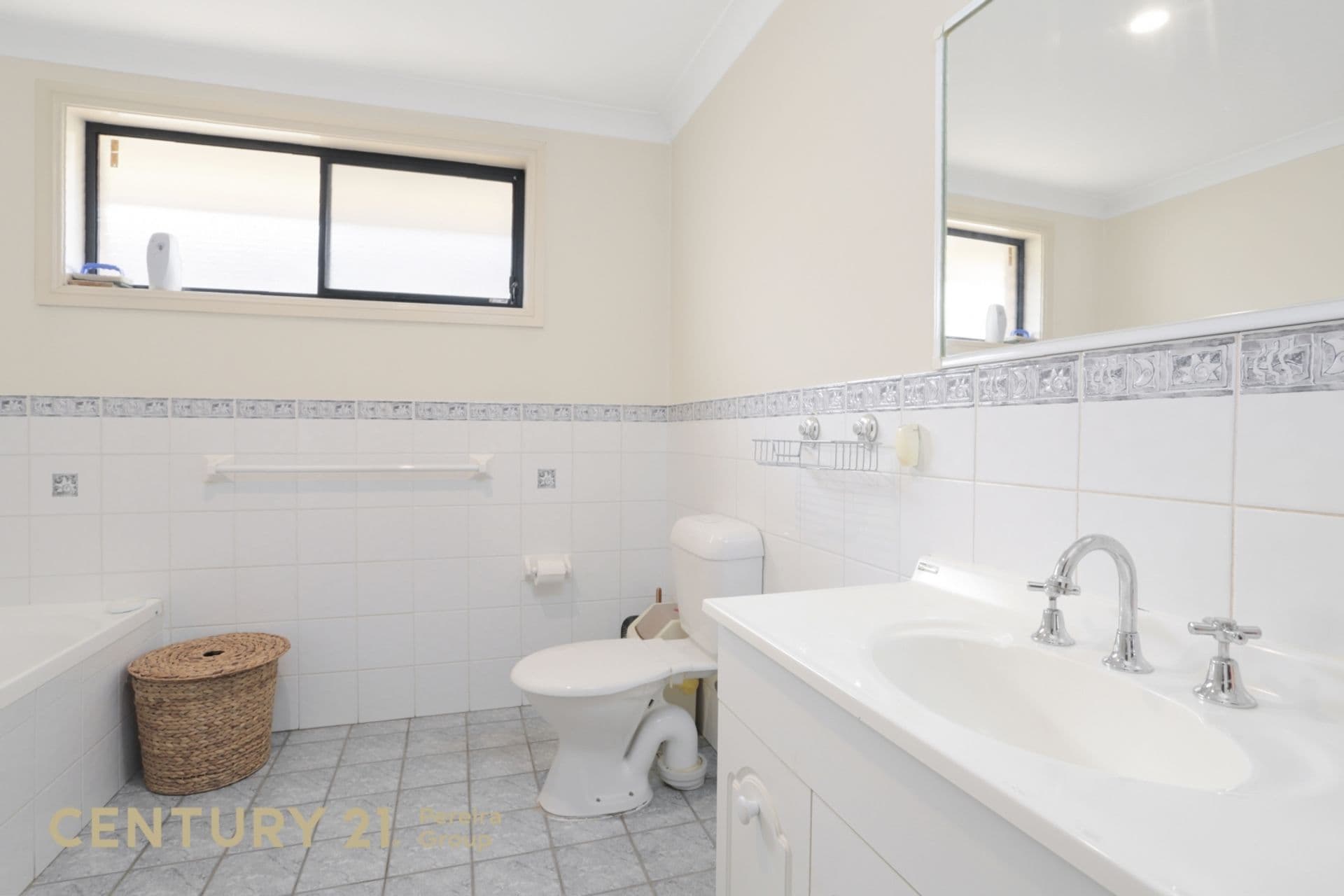 77B Belmont Road, Glenfield, NSW, 2167, Glenfield - Thumbnail 8