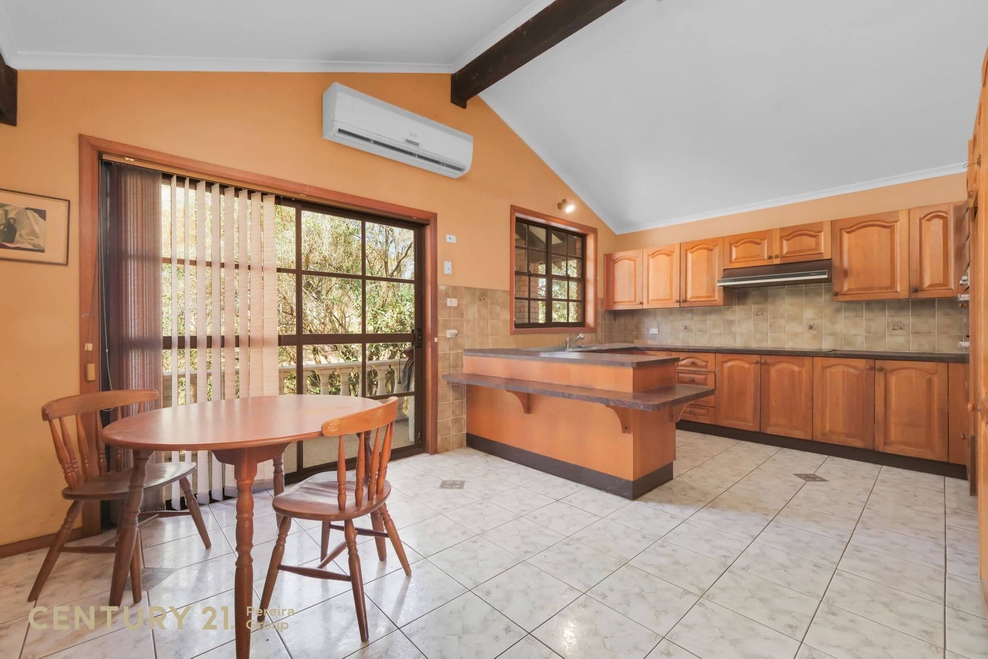 29 Edinburgh Crescent, St Andrews, NSW, 2566, St Andrews - Thumbnail 6