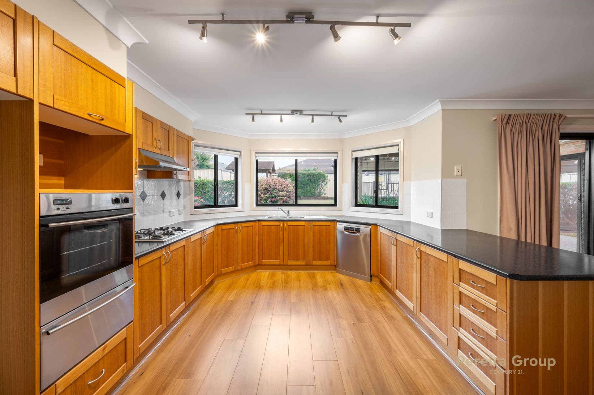 18 Lincoln Grove, Harrington Park, NSW, 2567, Harrington Park - Thumbnail 7