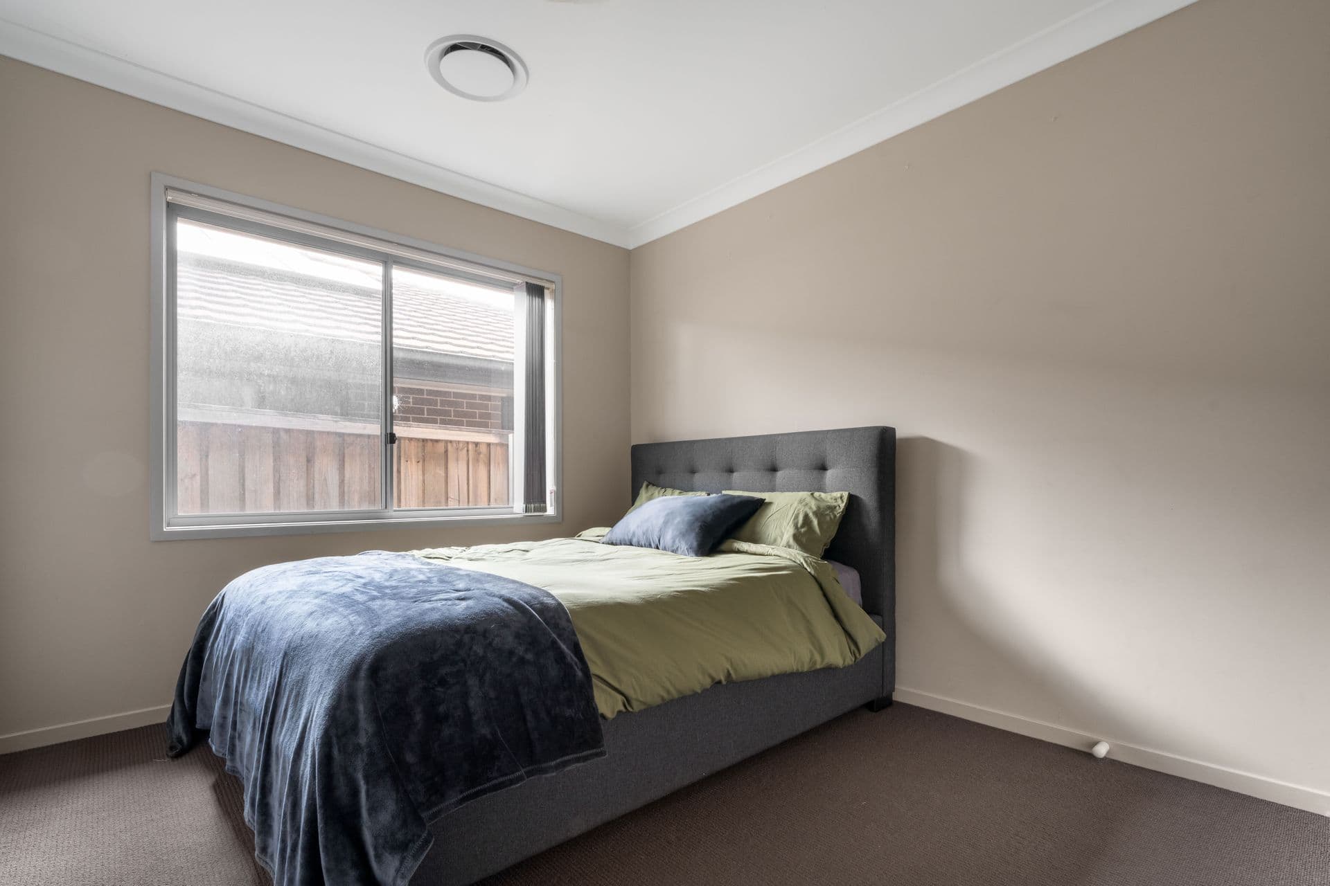 6 Caledonia Crescent, Gledswood Hills, NSW, 2557, Gledswood Hills - Thumbnail 5